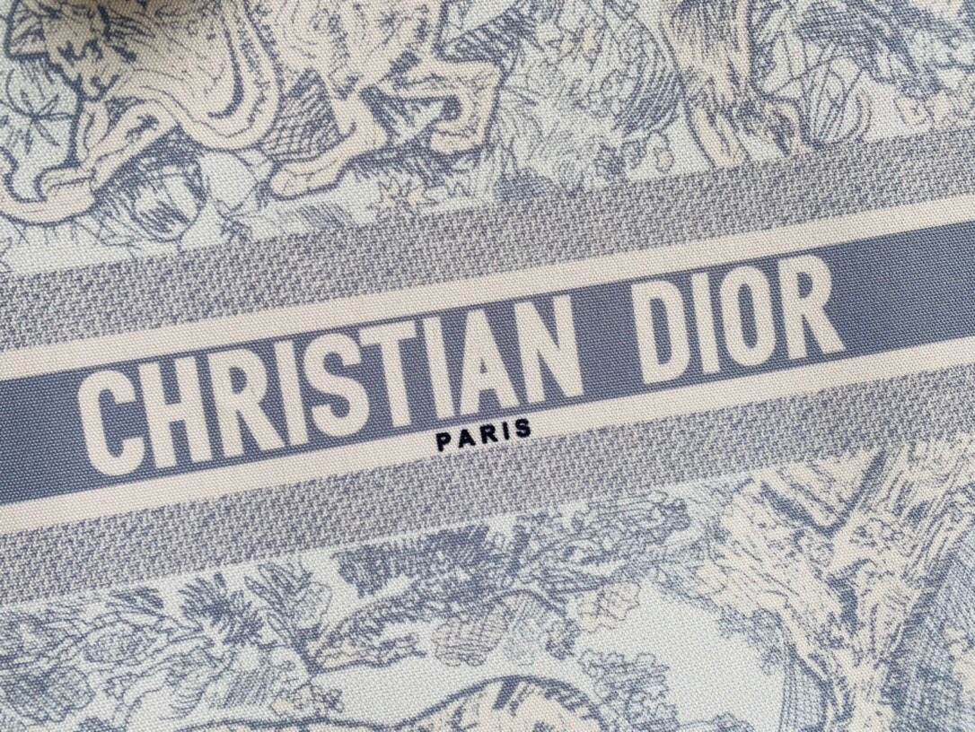 DIOR BOOK TOTE Handbag can support custom names