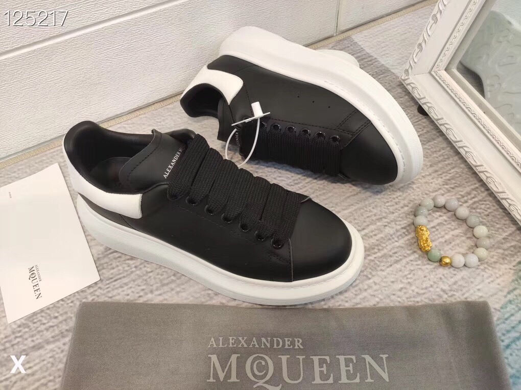 ALEXANDER McQUEEN Sneakers