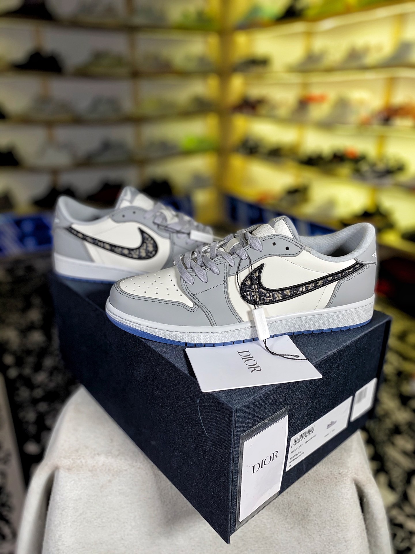 AIR JORDAN & DIOR Sneakers