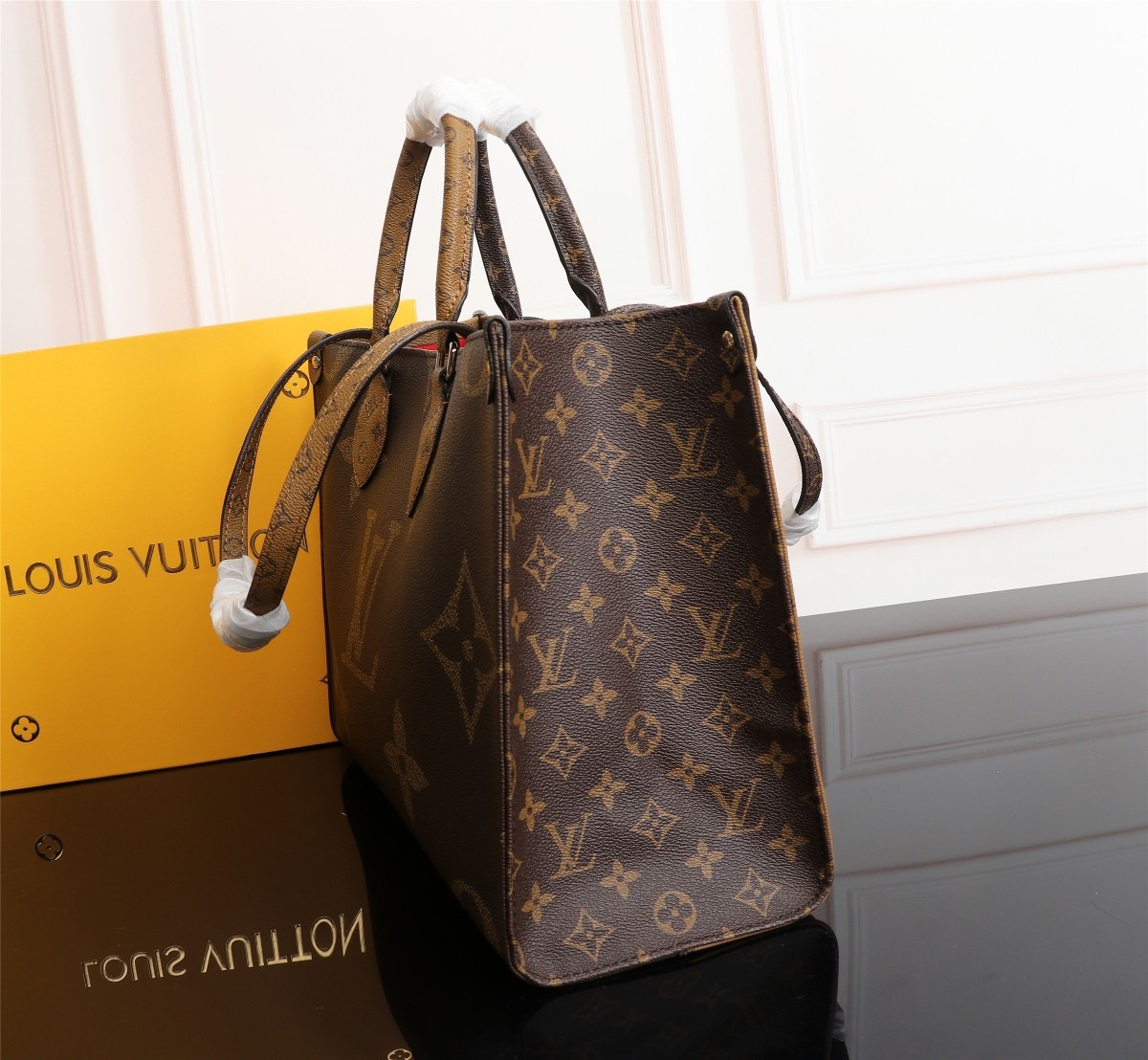 LV ONTHEGO Handbag