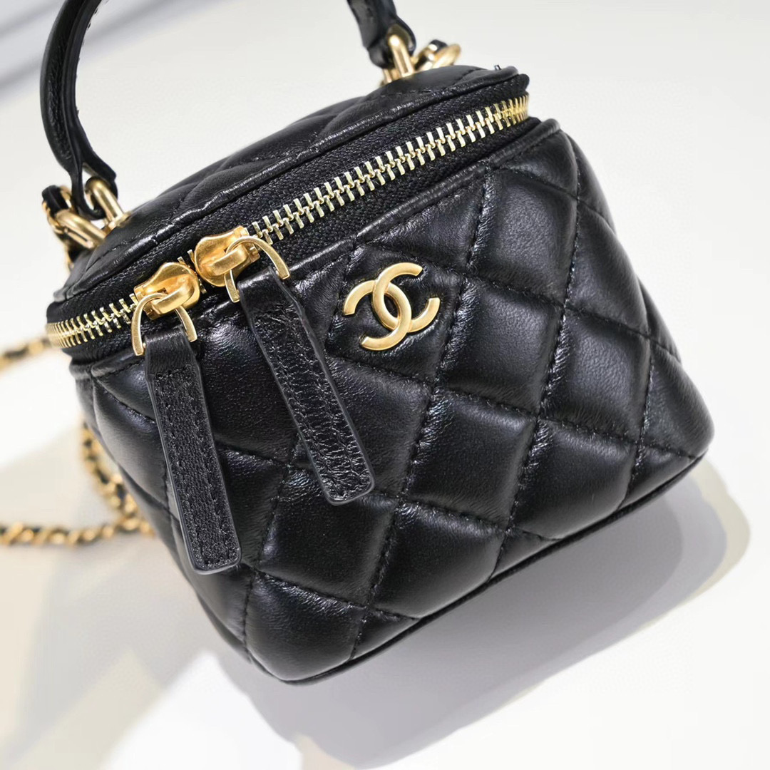 CHANEL Small portable makeup case