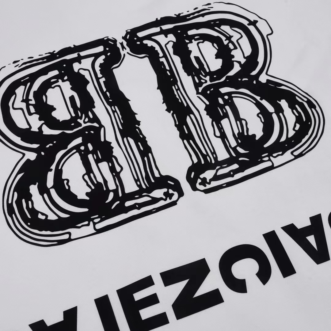 BALENCIAGA T shirt
