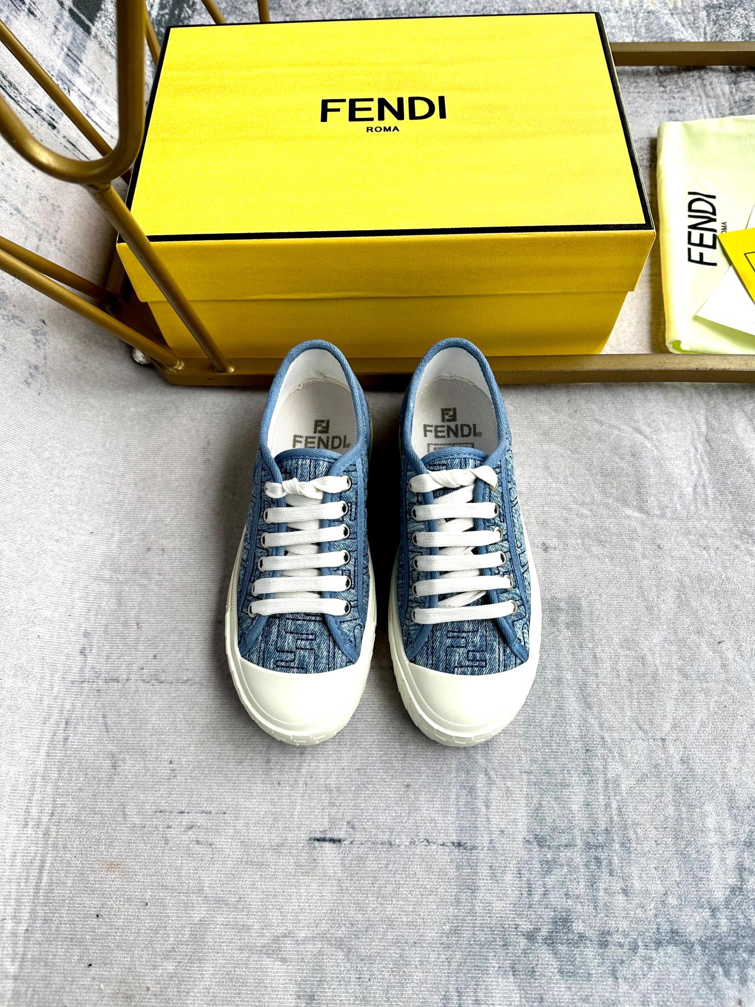 FENDI Domino Sneakers