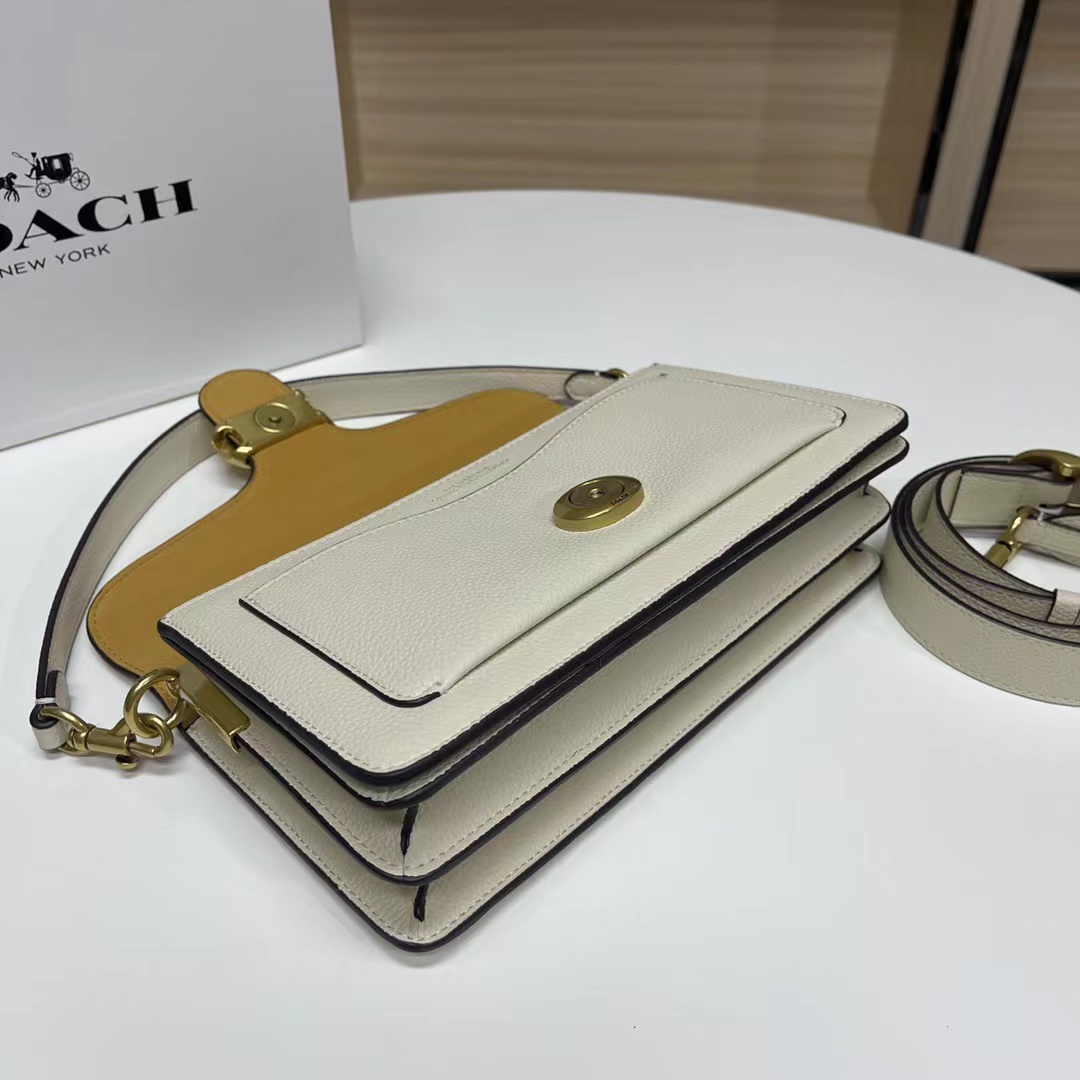 COACH Tabby Shoulder bag