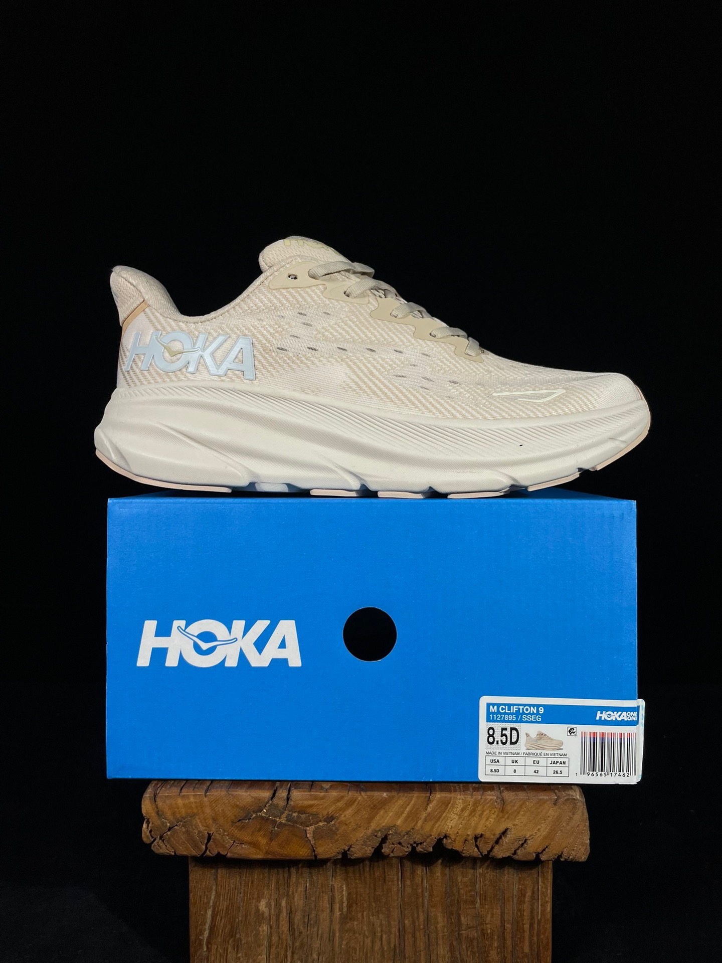 HOKA One One Clifton 9 Running shoes