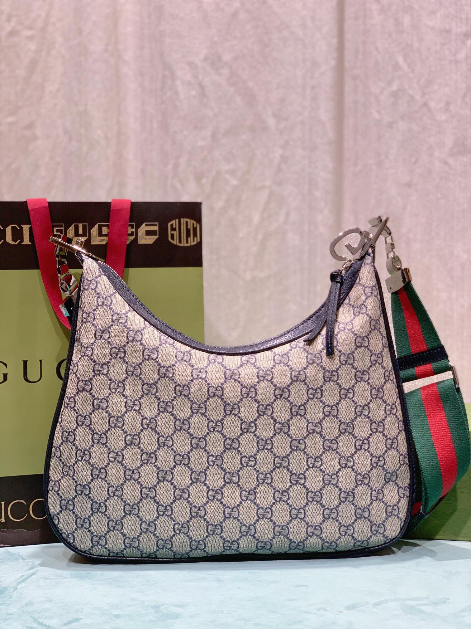 GUCCi Handbag