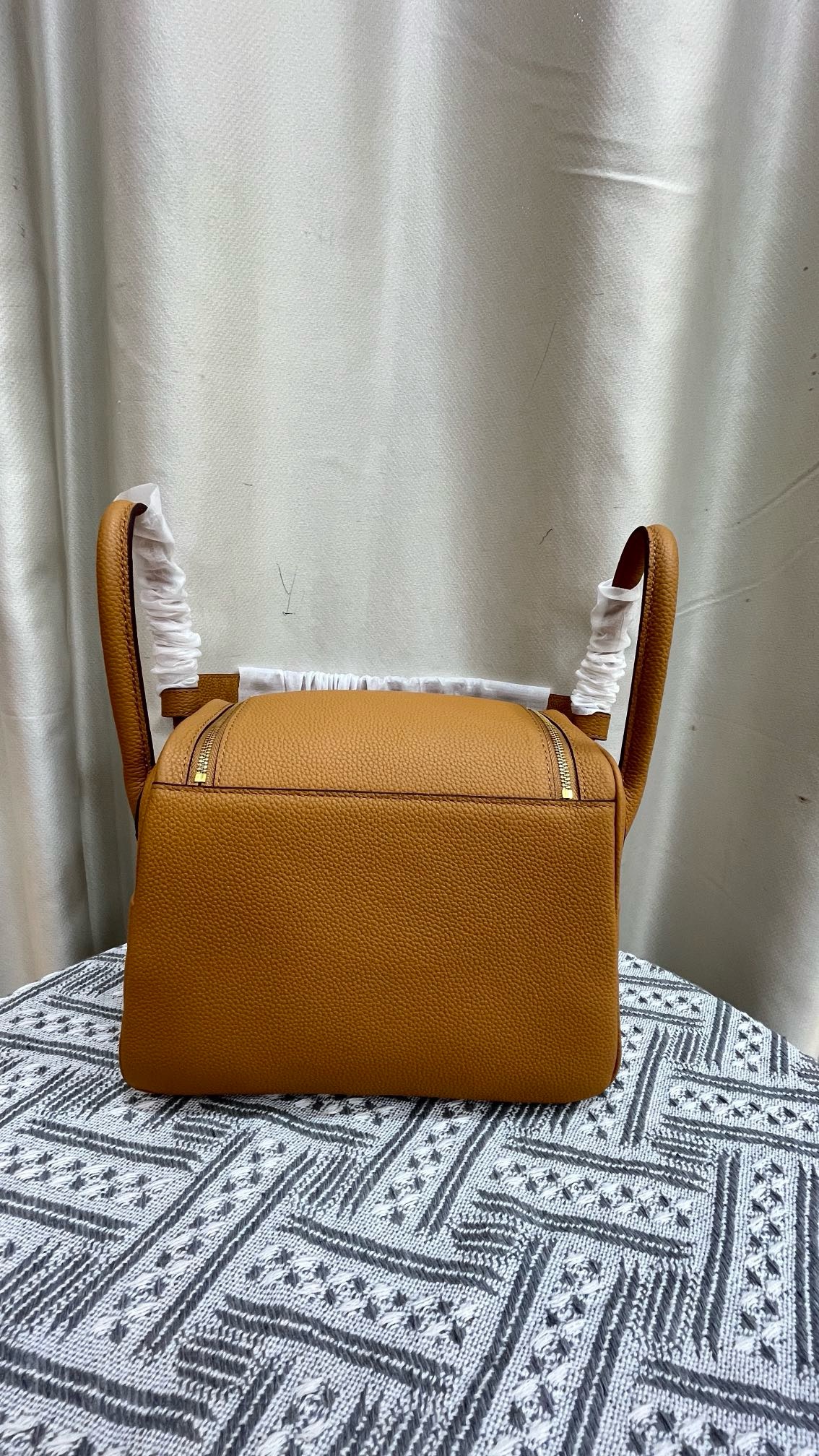 HERMES Lindy Bag