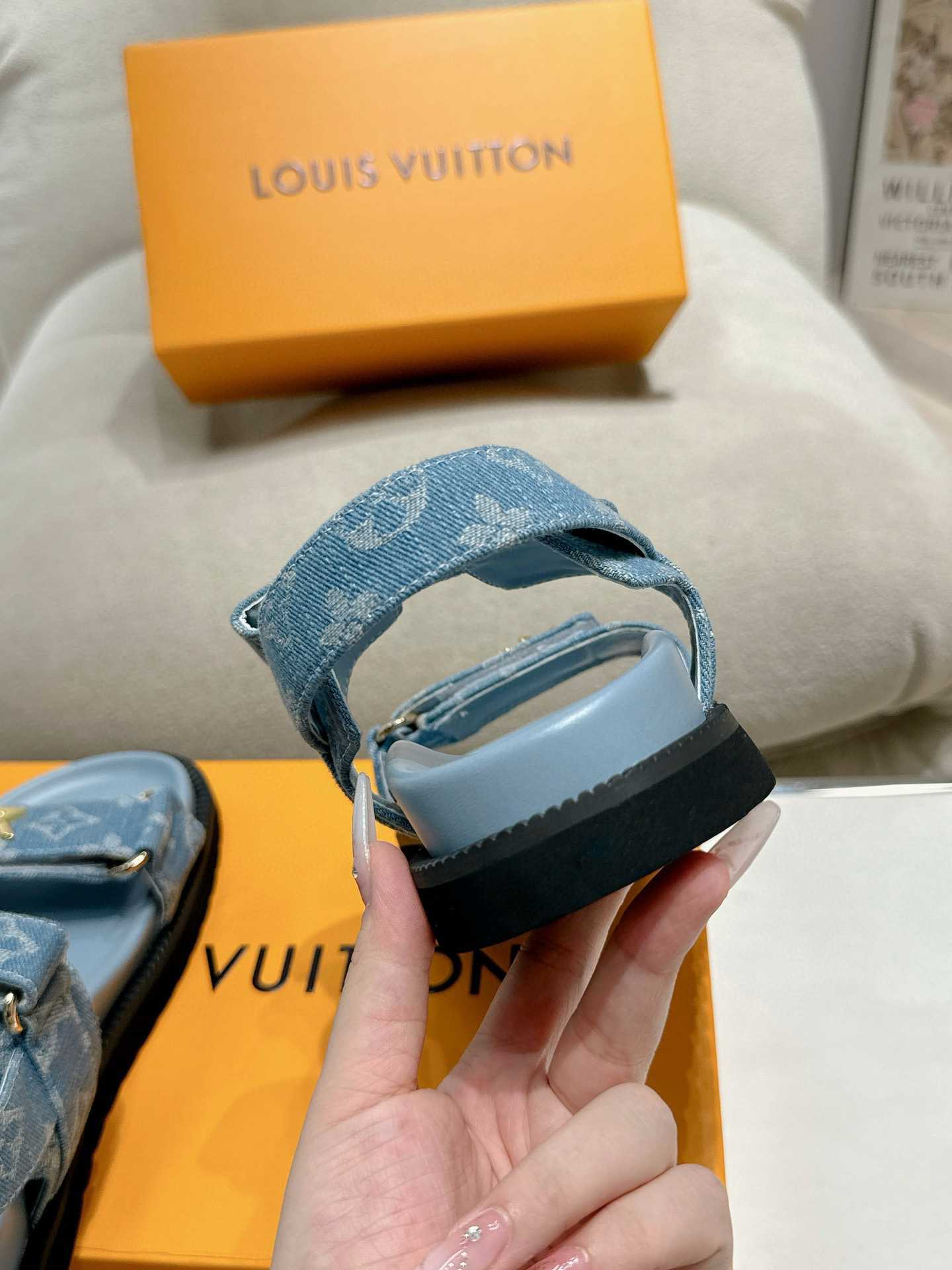 LV SUNSET COMFORT Sandals