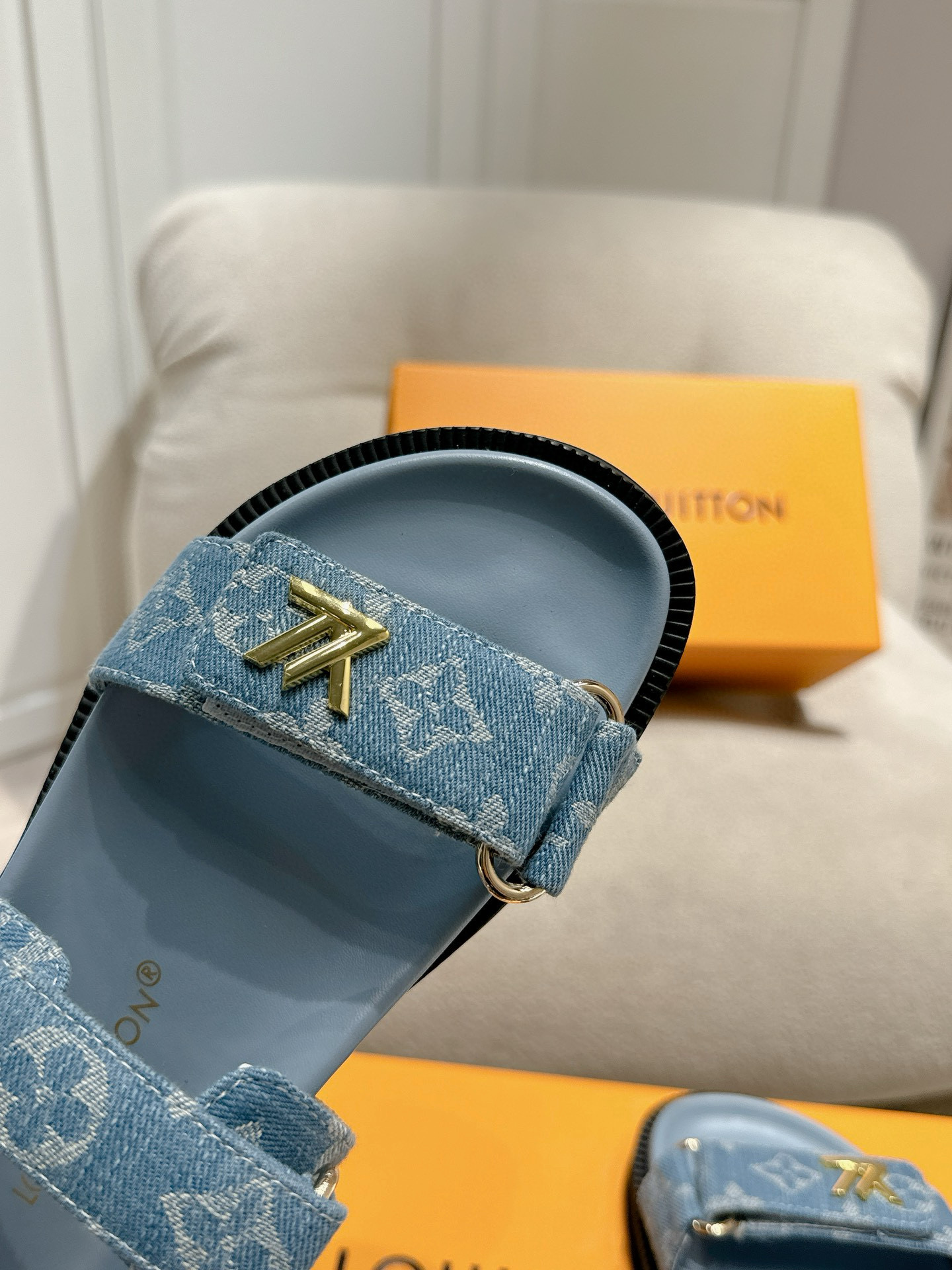 LV SUNSET COMFORT Sandals