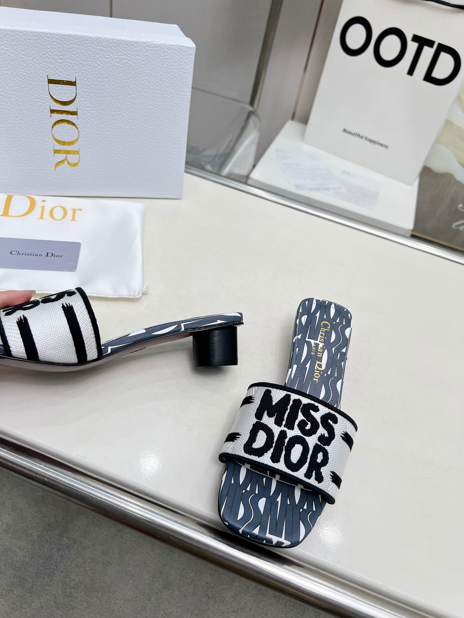 Dway MISS DIOR Slippers（Chunky heel）