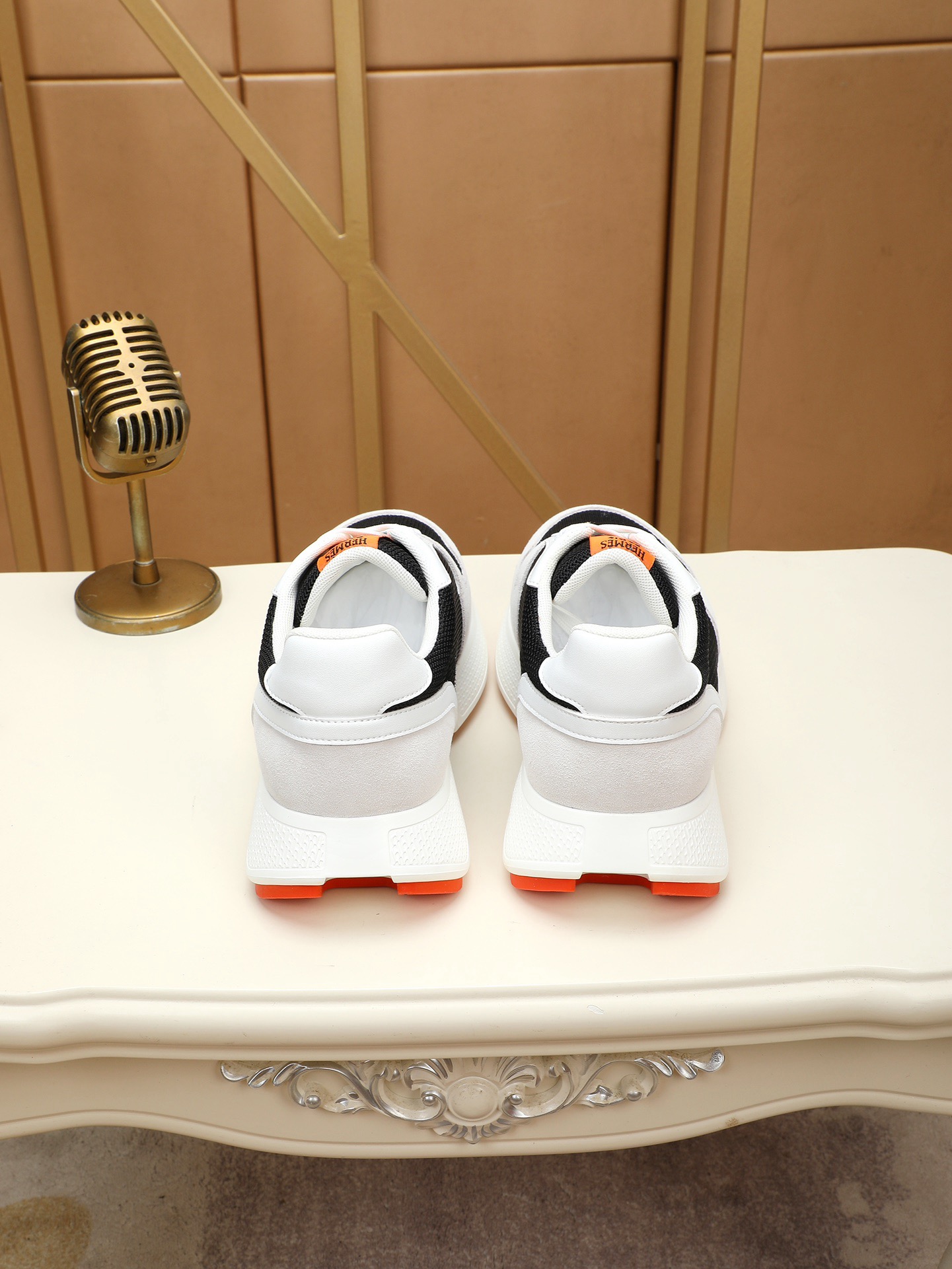 HERMES Sneakers