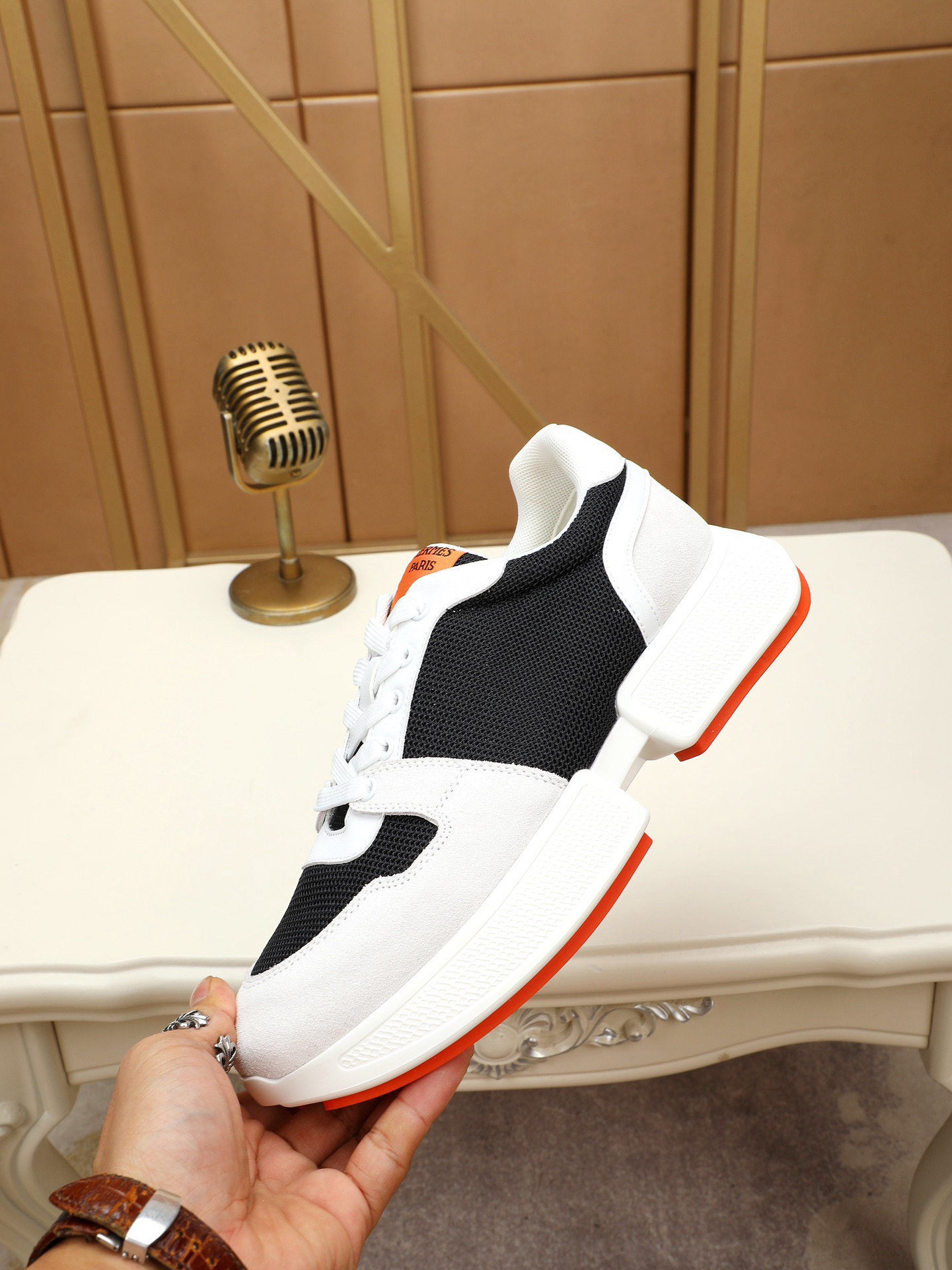 HERMES Sneakers
