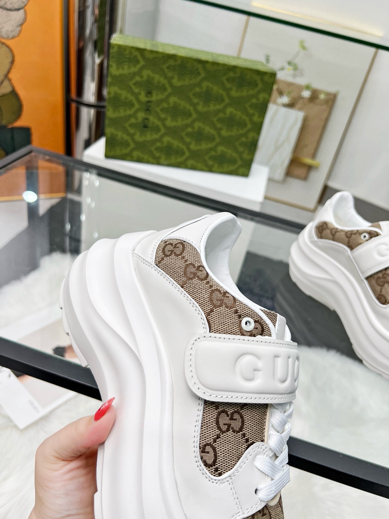 GUCCI Sneakers