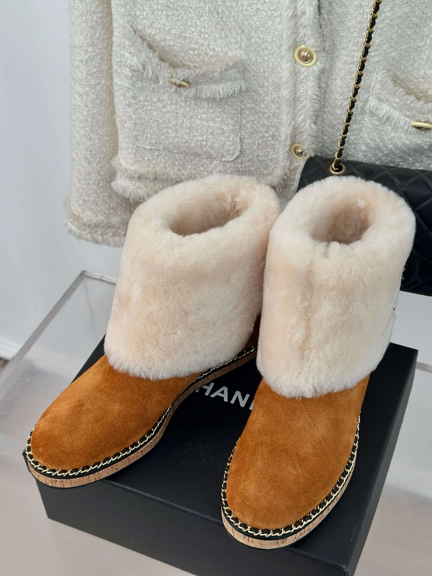 CHANEL Chain uggs with wood grain soles Snow Boots