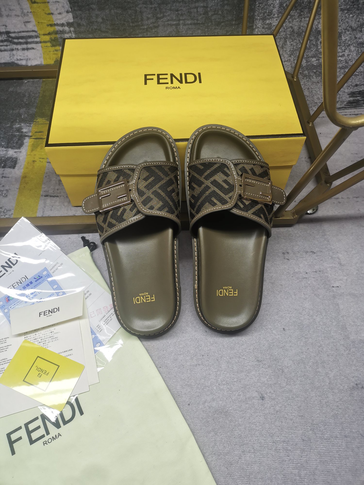FENDI SLIDES