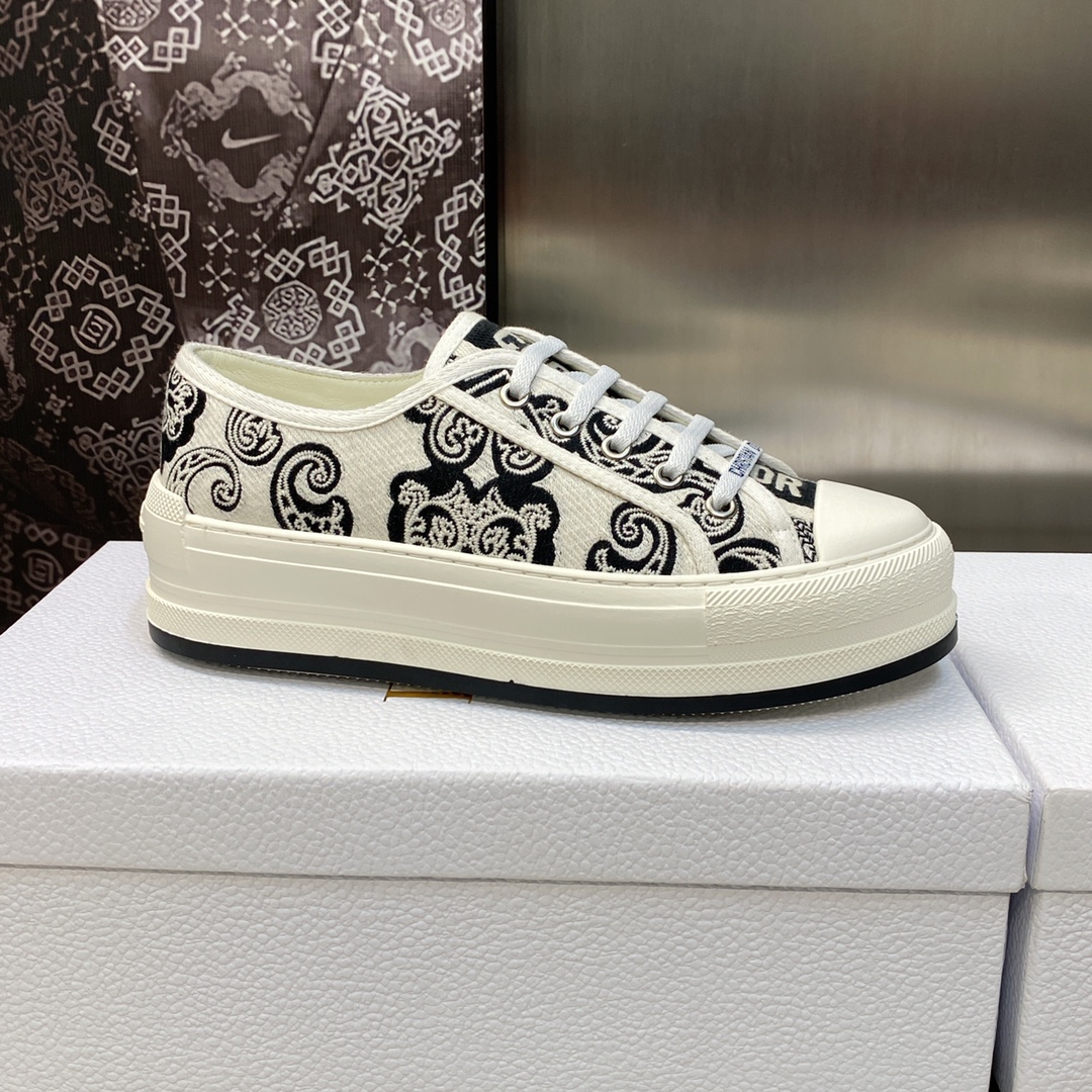 DIOR SNEAKERS