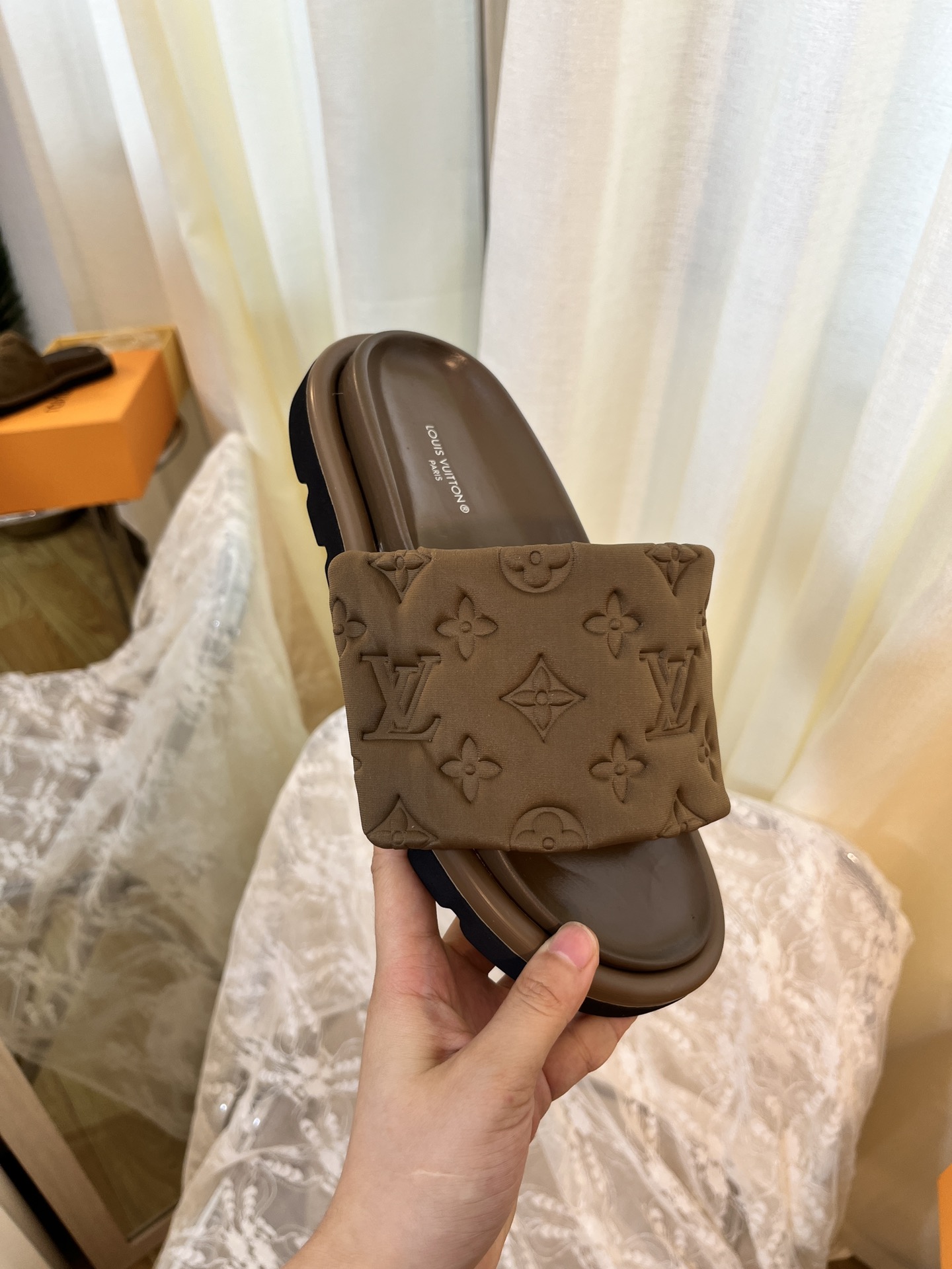LOUIS VUITTON SLIDES