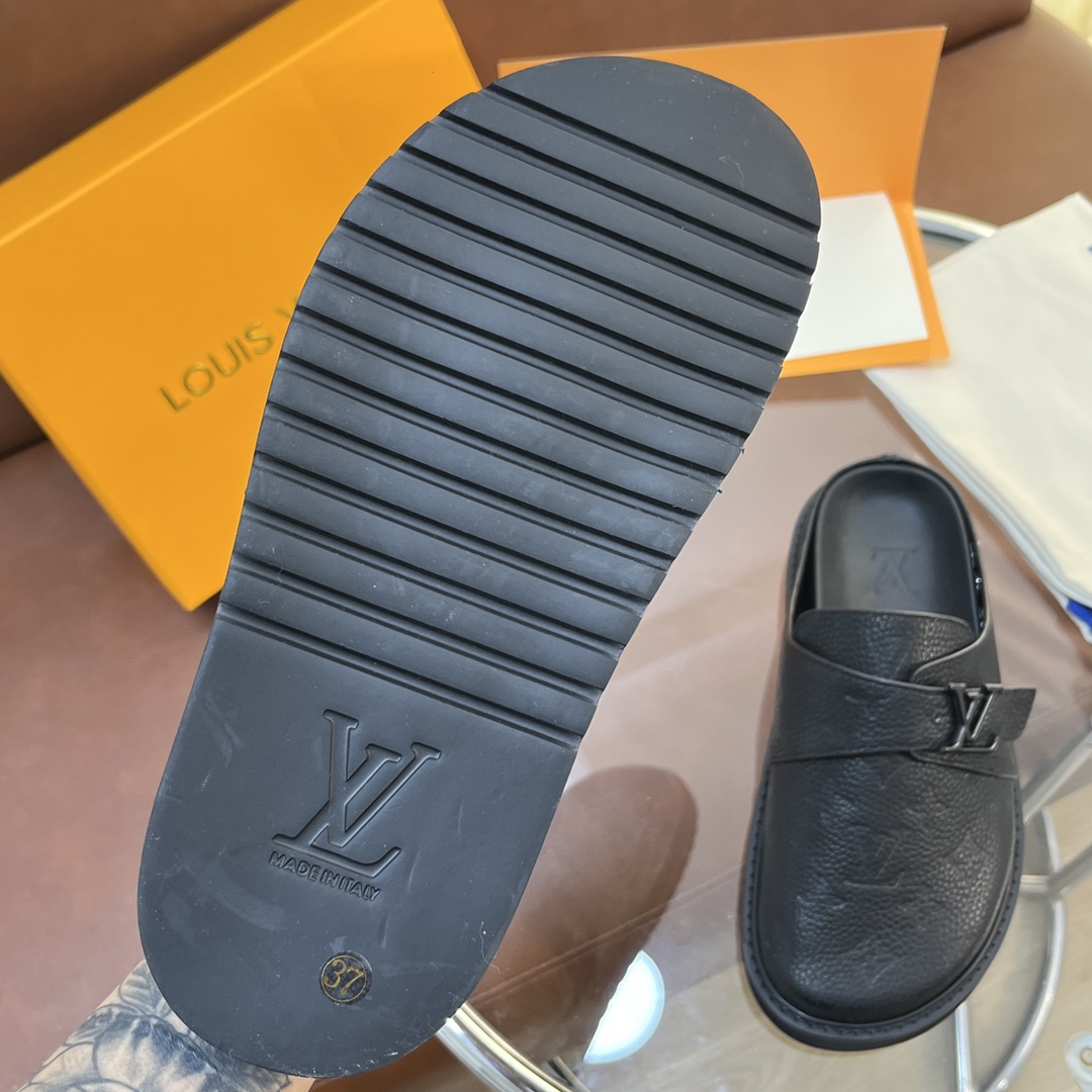 LOUIS VUITTON SLIDES