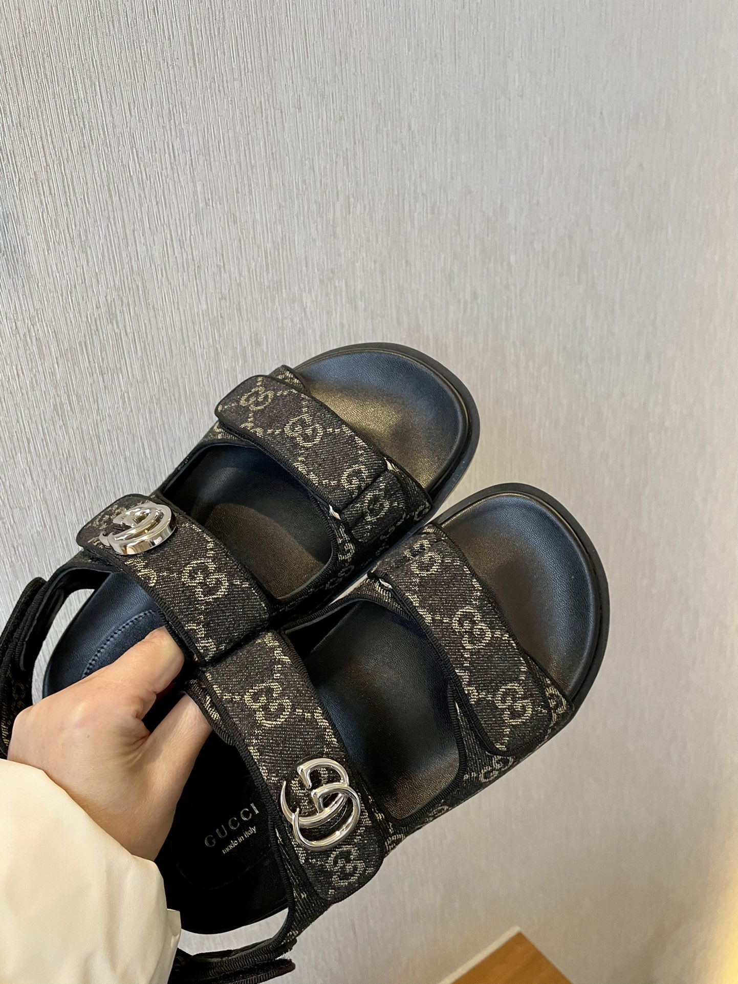 GUCCI SANDALS