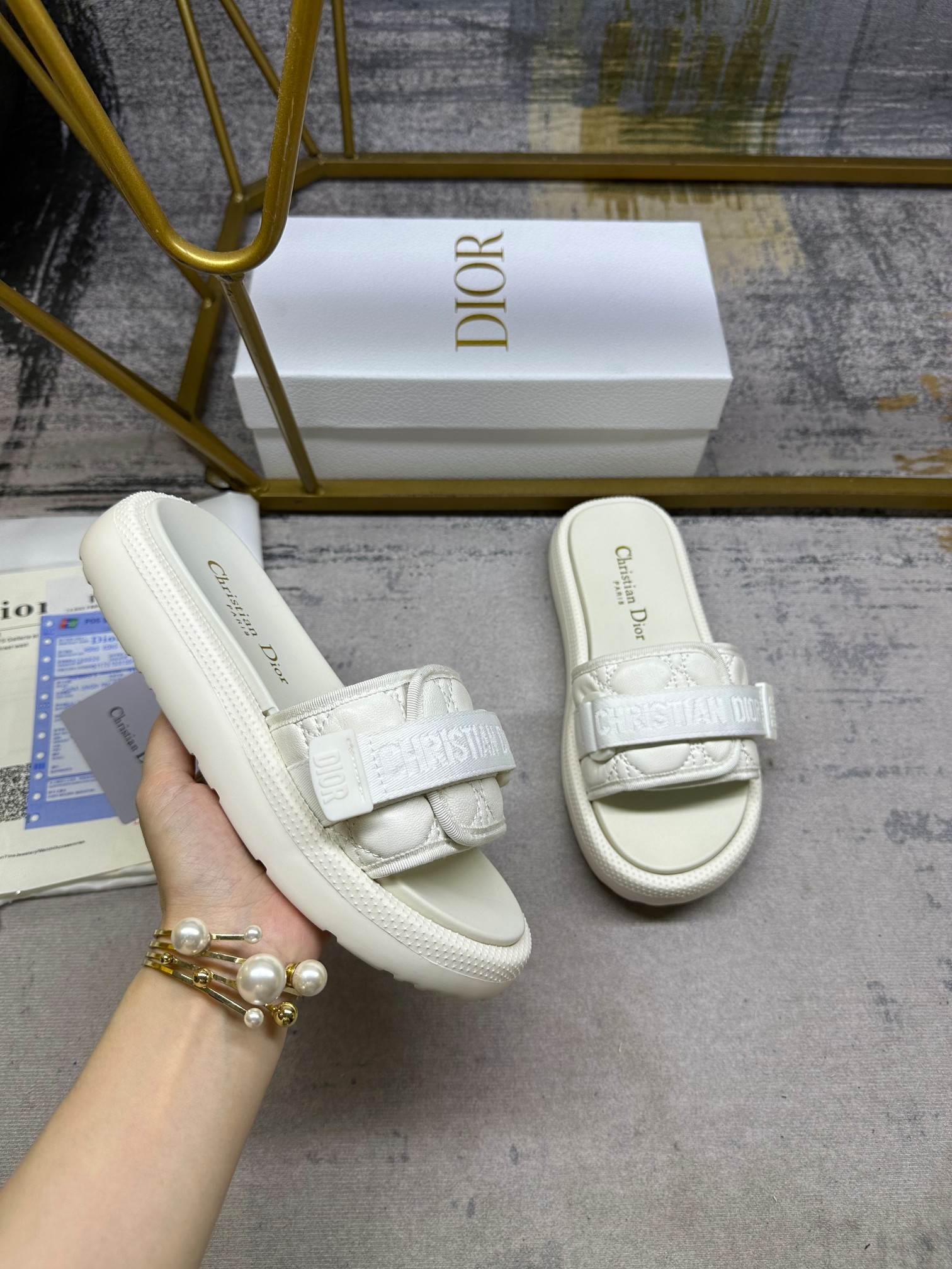 DIOR Latest Popular  SLIDES