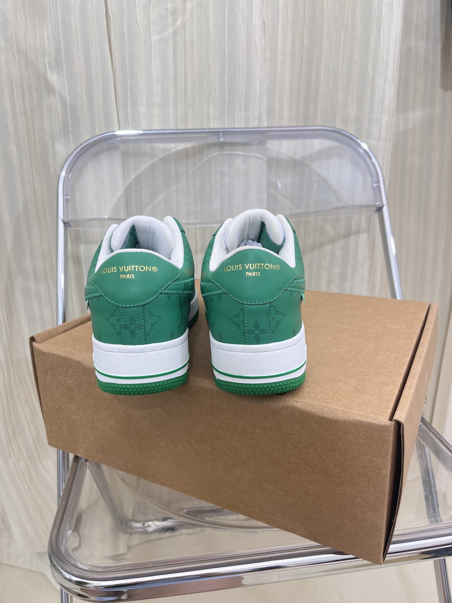 LOUIS VUITTON SNEAKERS