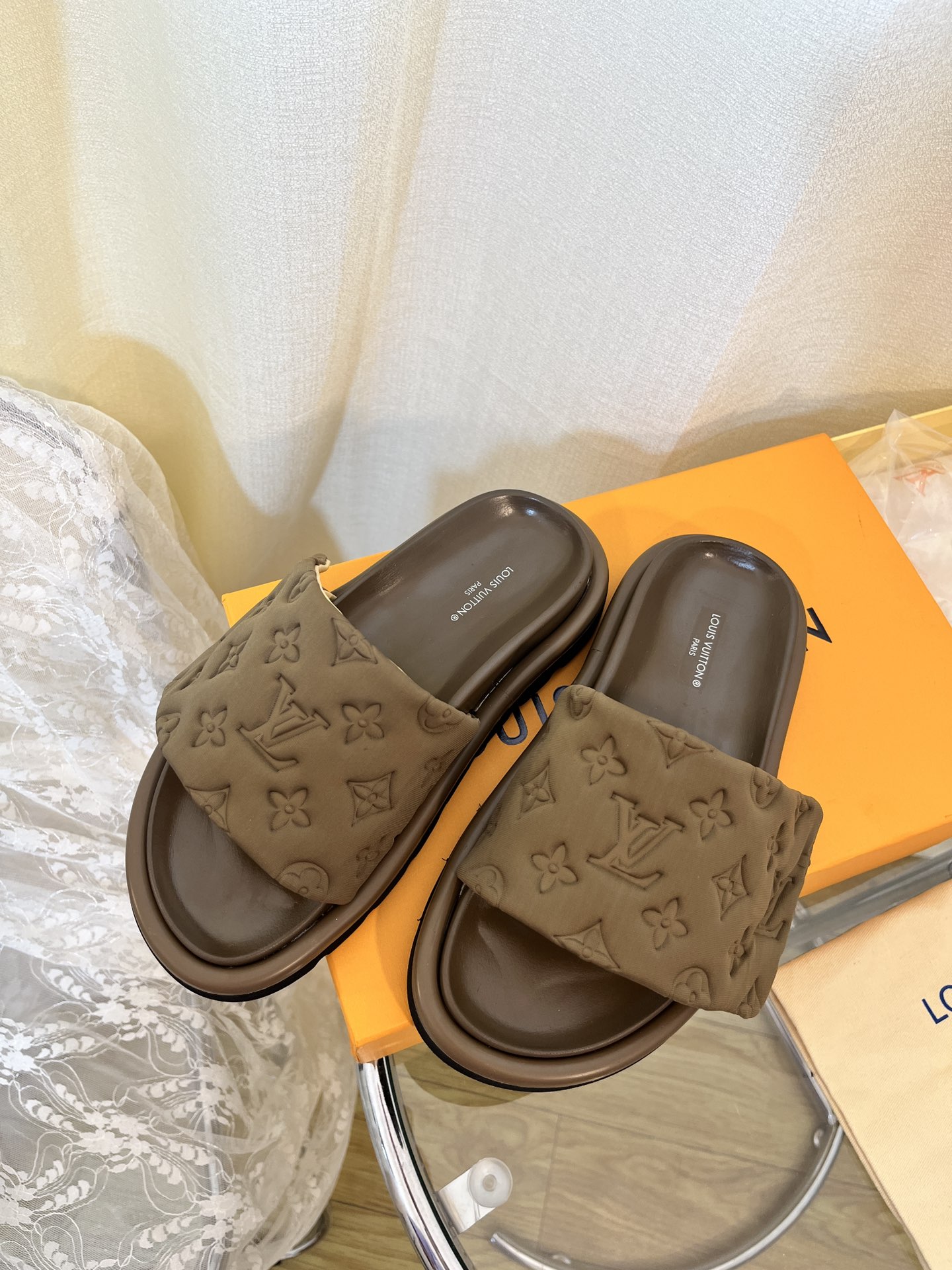LOUIS VUITTON SLIDES