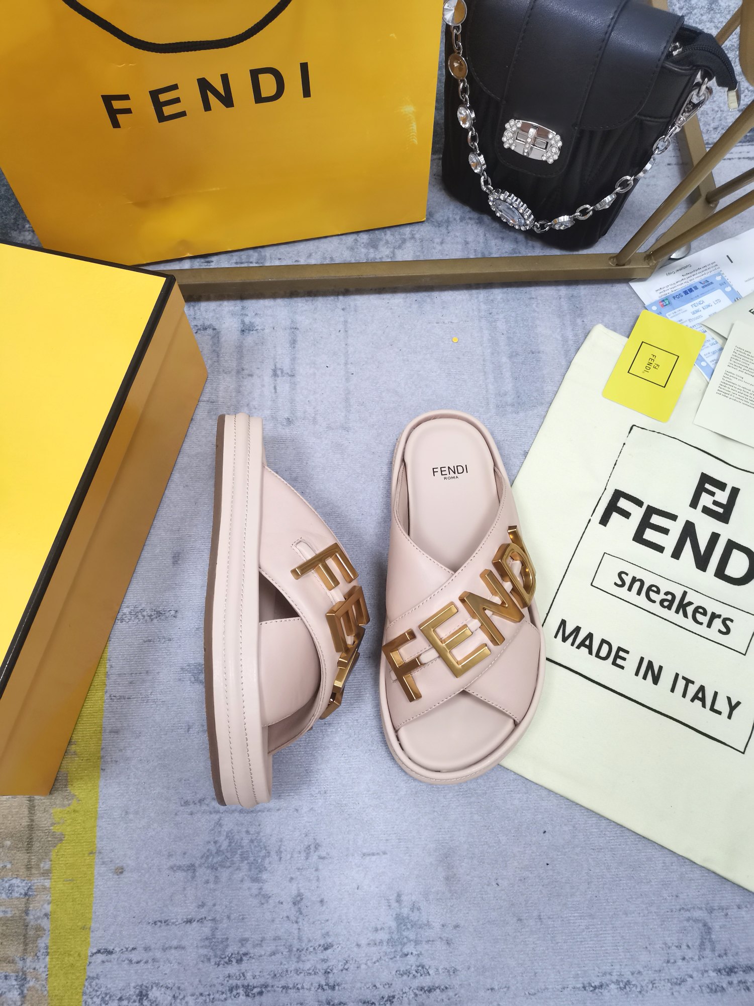 FENDI SLIDES