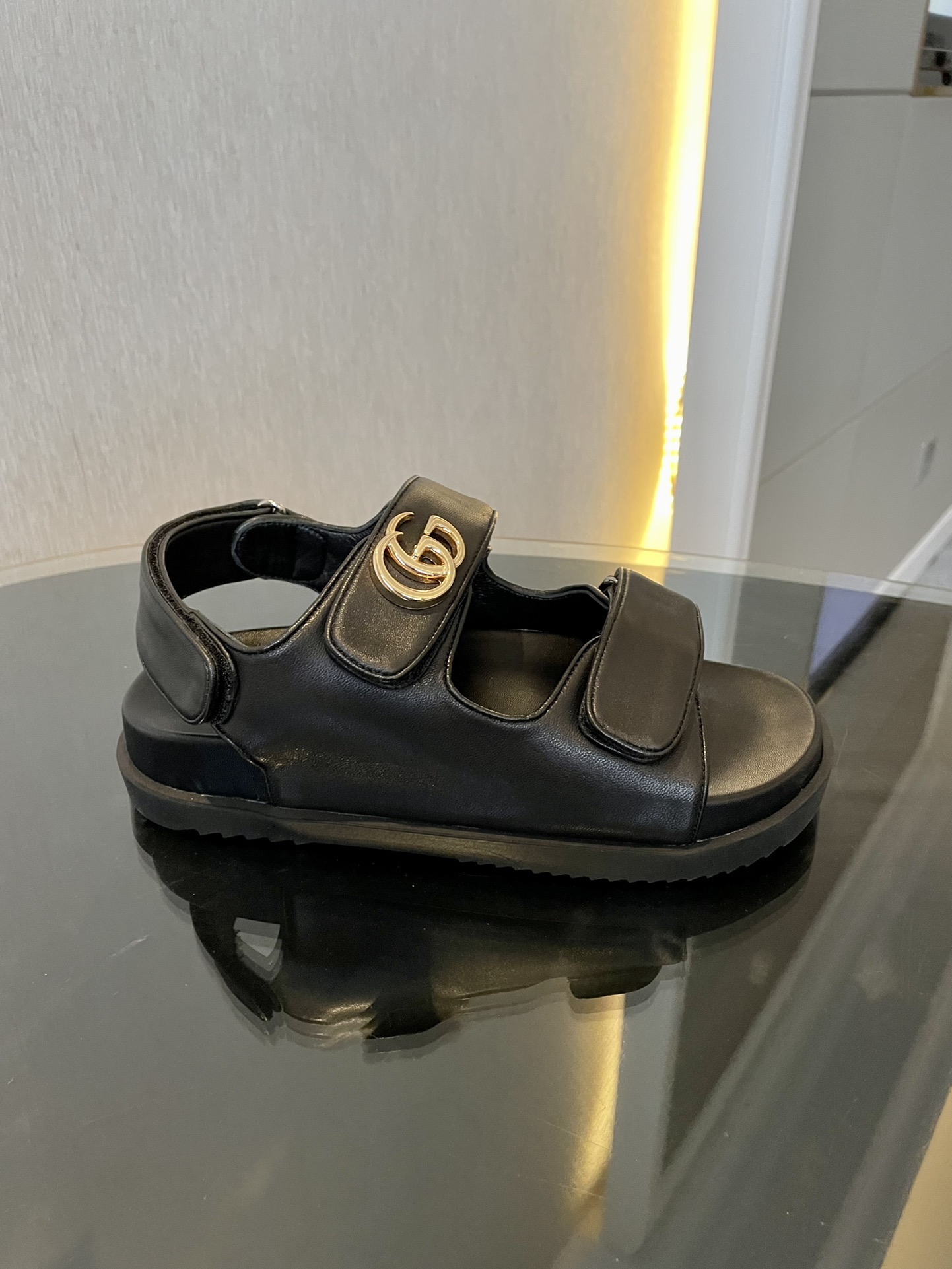 GUCCI SANDALS