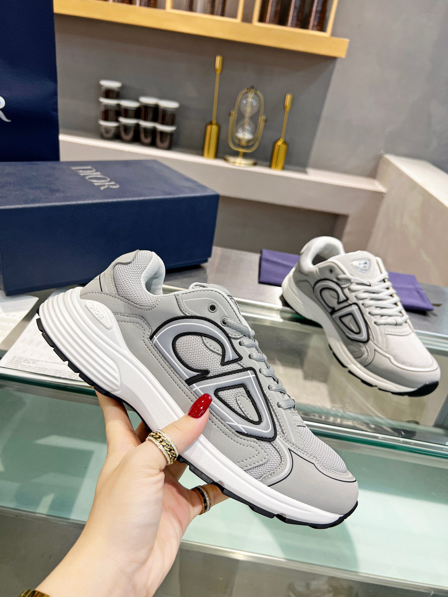 DIOR B30 SNEAKERS