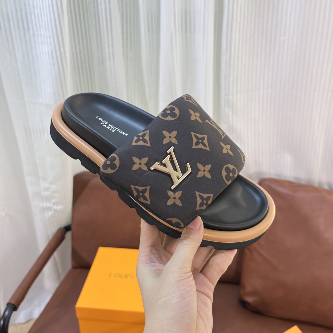 LOUIS VUITTON SLIDES