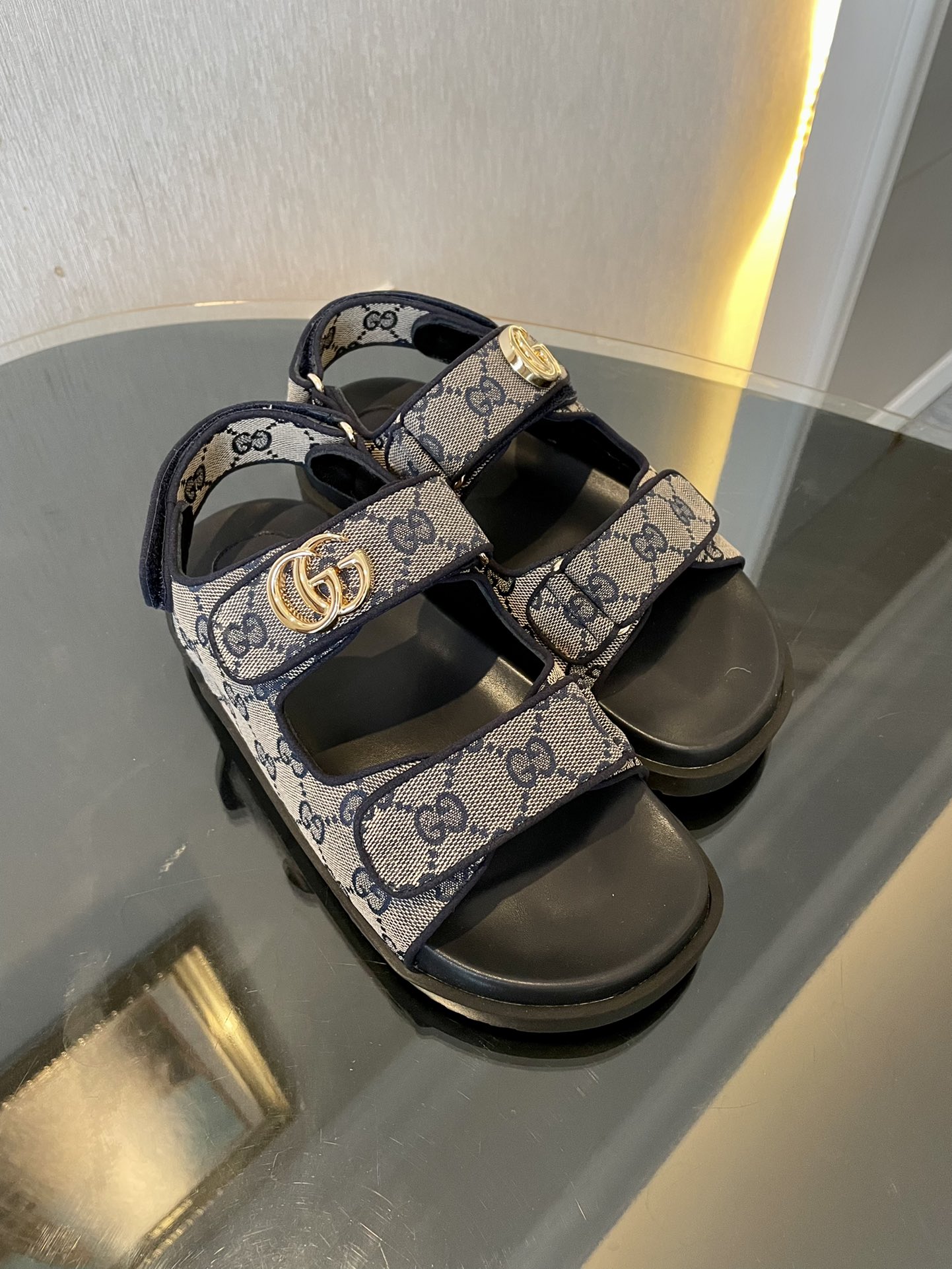 GUCCI SANDALS