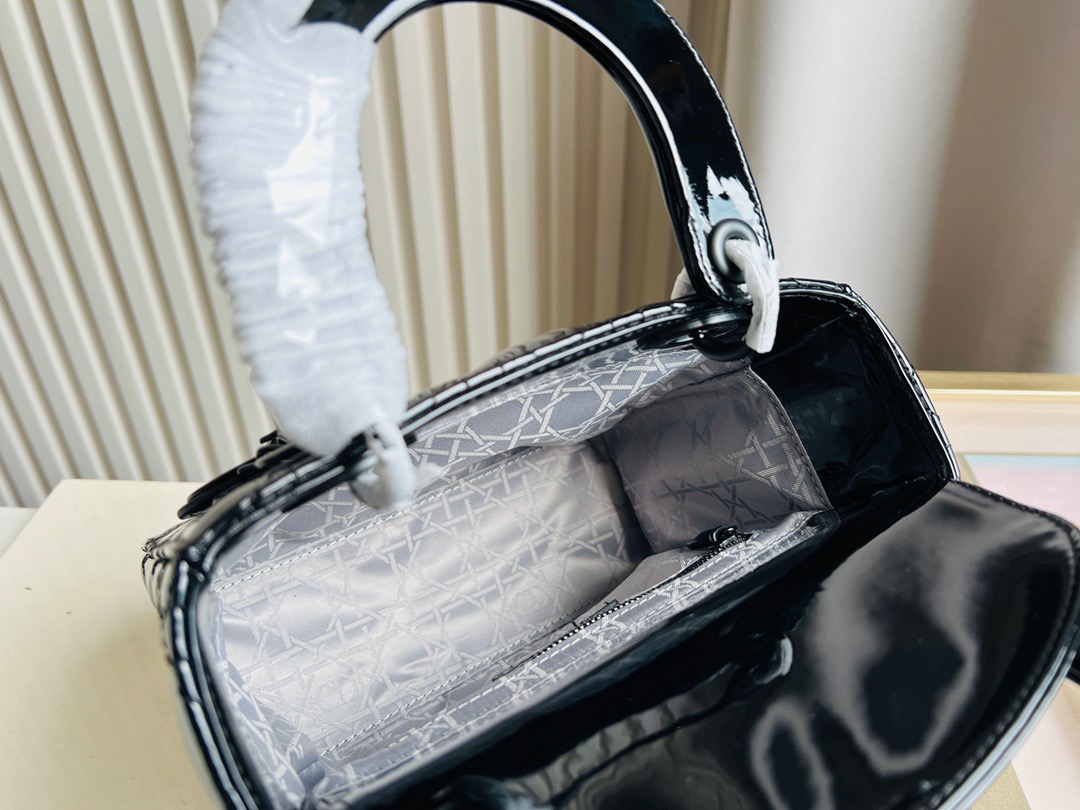 DIOR BAG