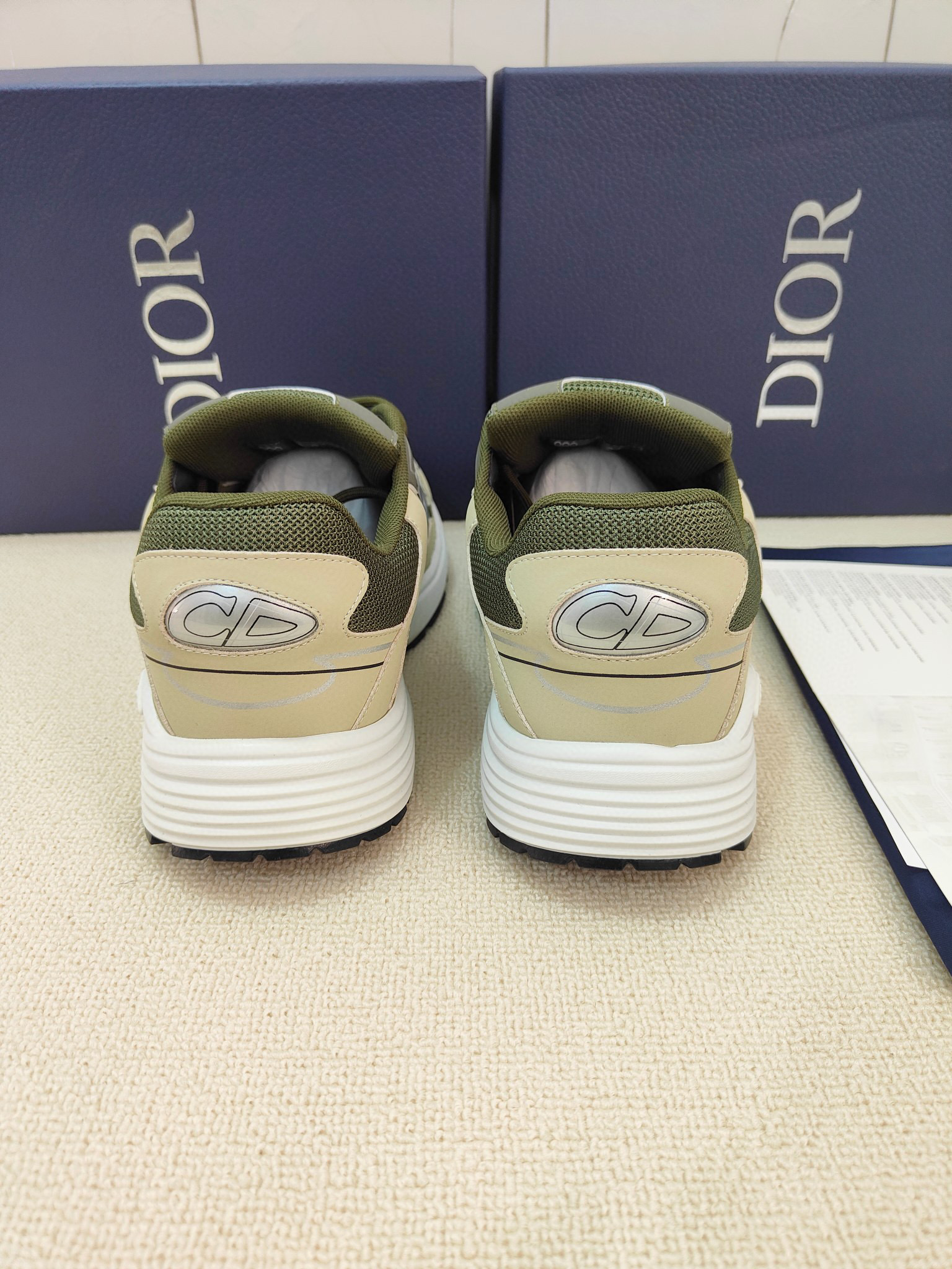 DIOR B30 SNEAKERS
