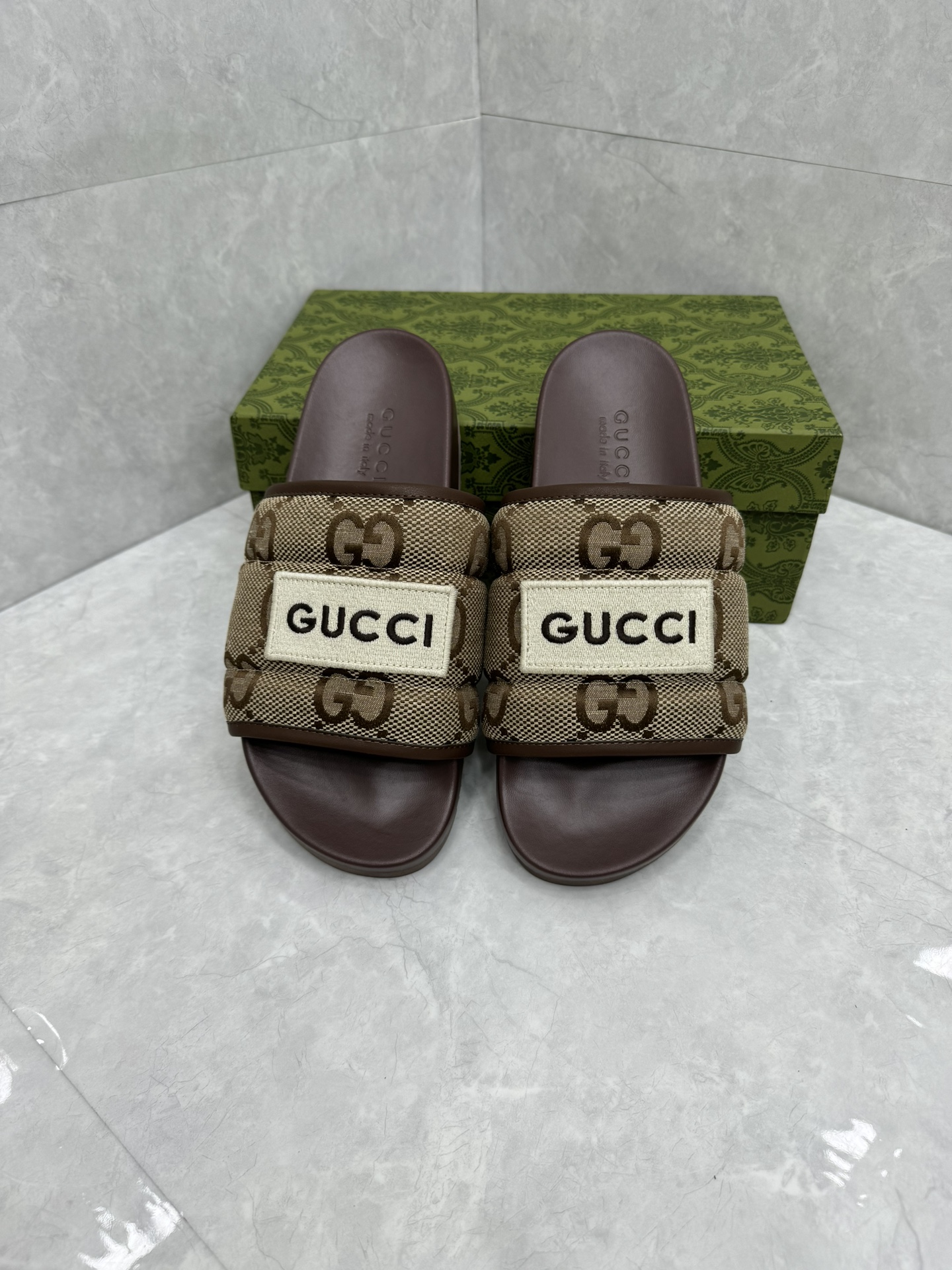 GUCCI SLIDES