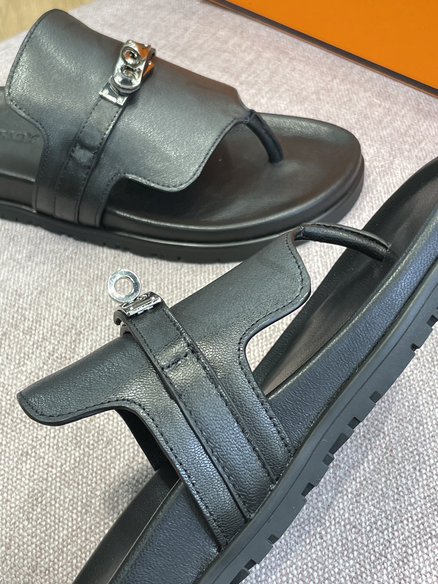 Hermès new pure leather classic Kelly flip-flops