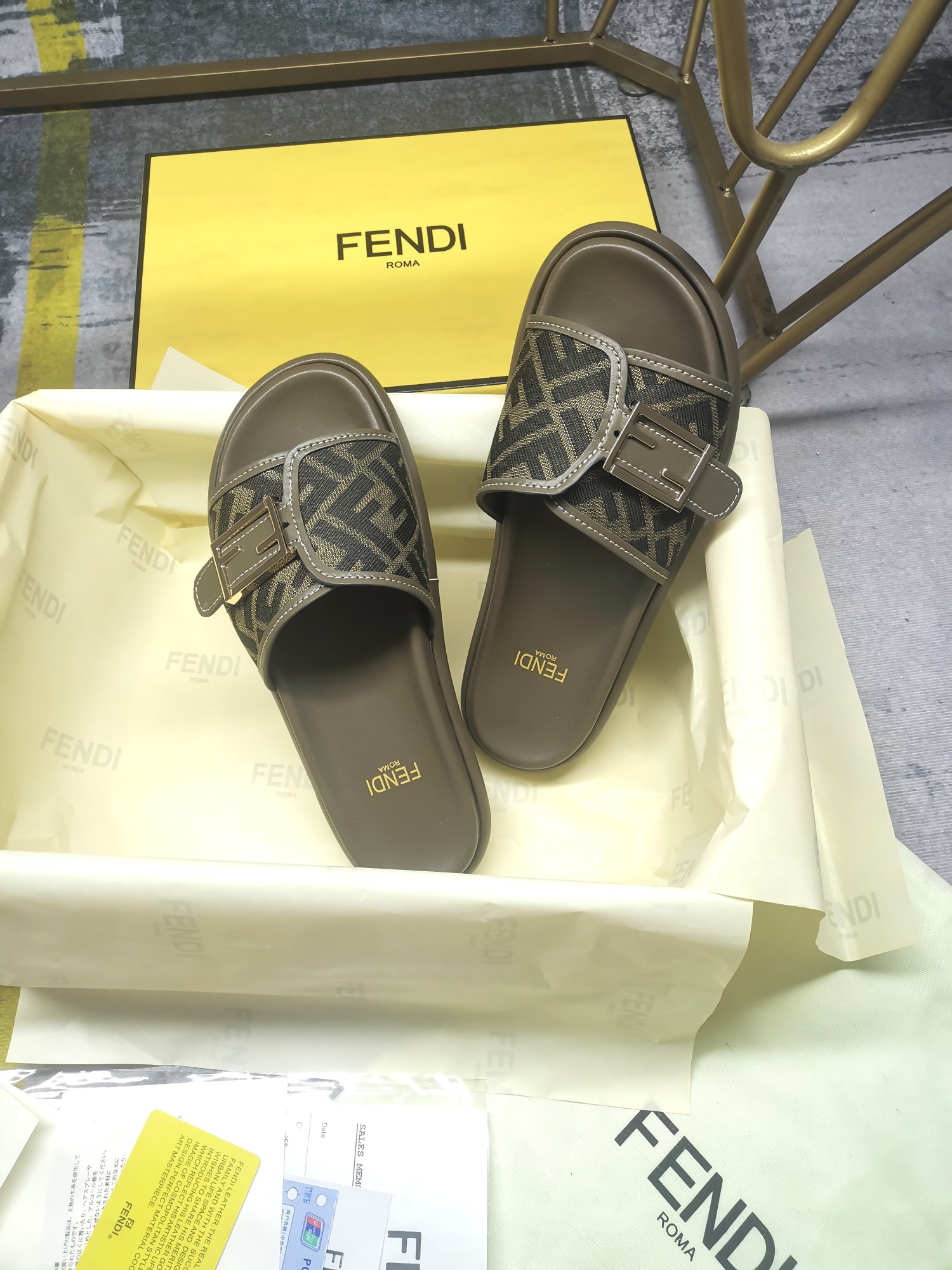 FENDI SLIDES