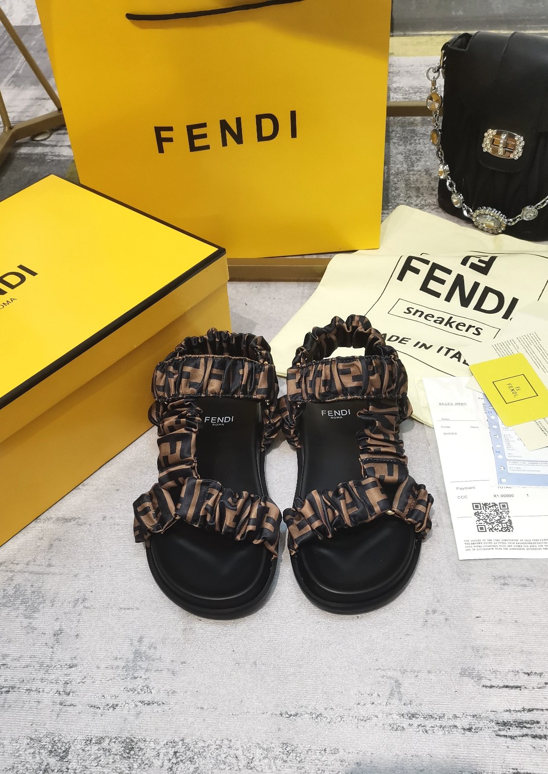 FENDI SLIDES