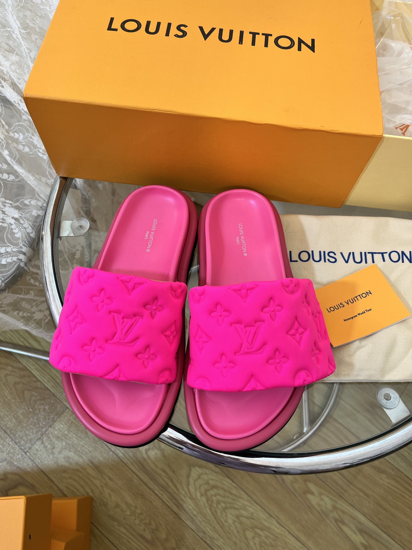 LOUIS VUITTON SLIDES