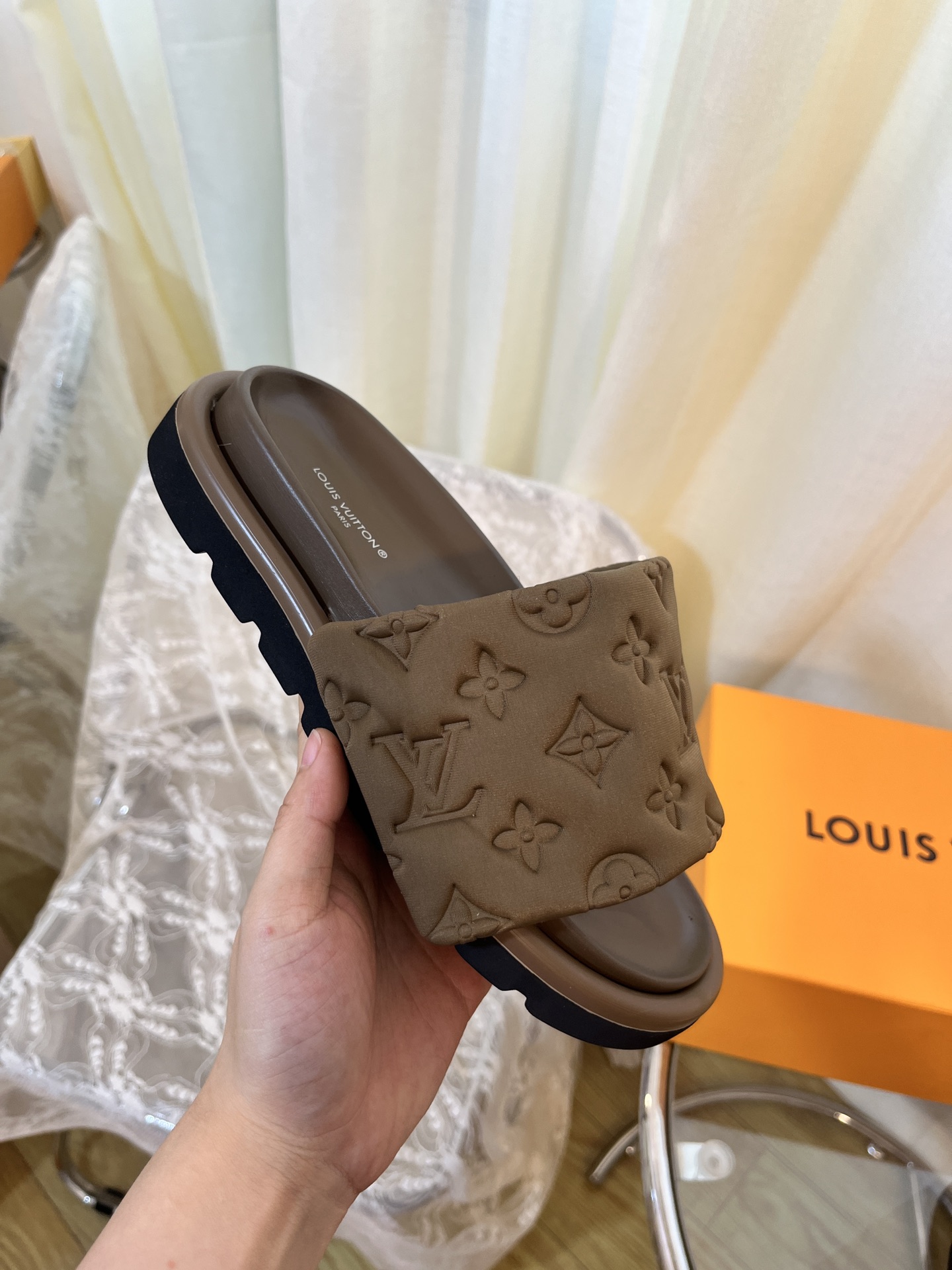 LOUIS VUITTON SLIDES