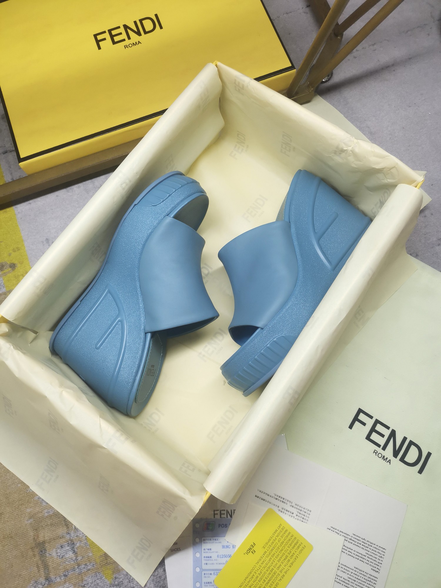 FENDI SLIDES
