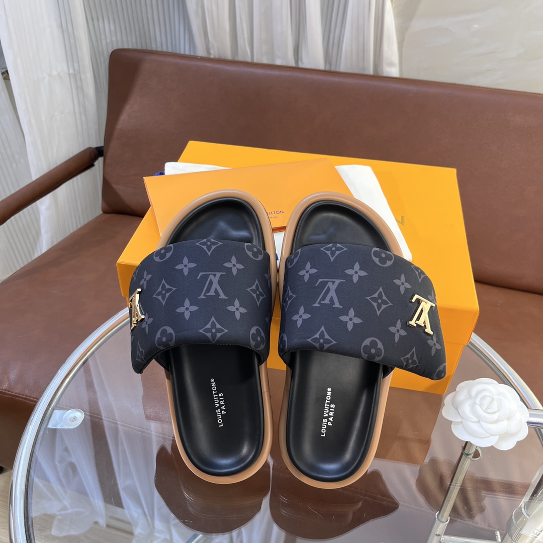 LOUIS VUITTON SLIDES