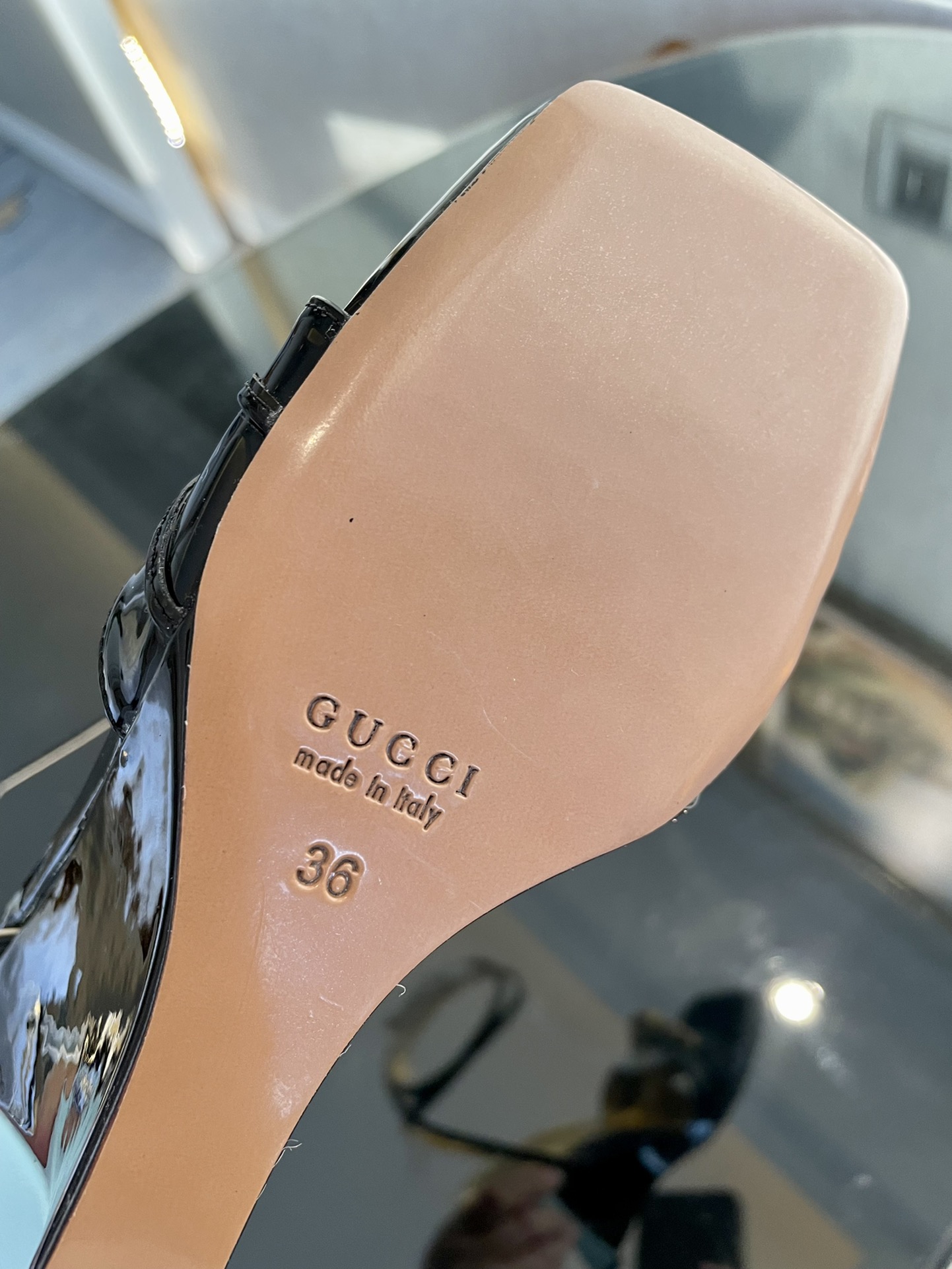 GUCCI SANDALS