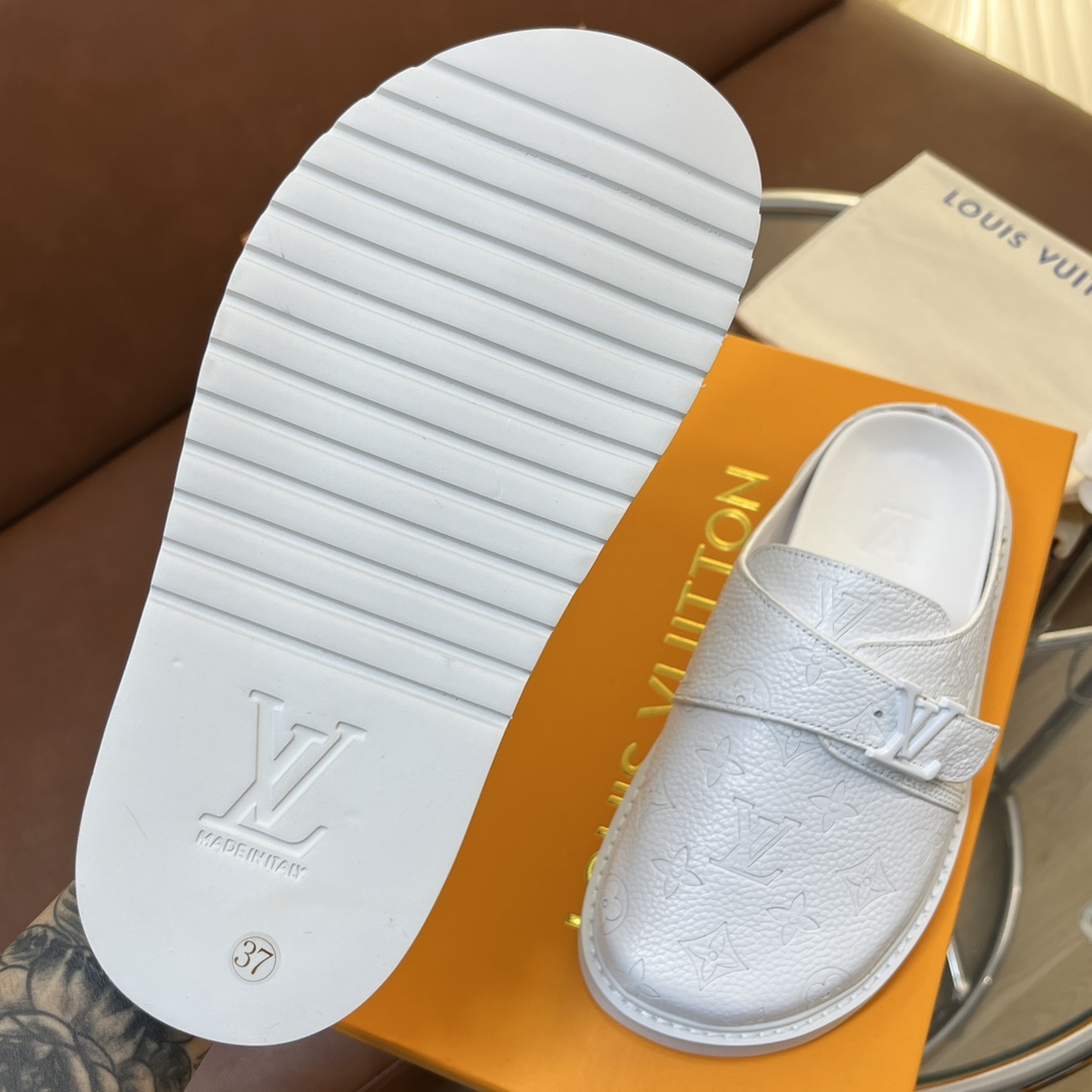 LOUIS VUITTON SLIDES