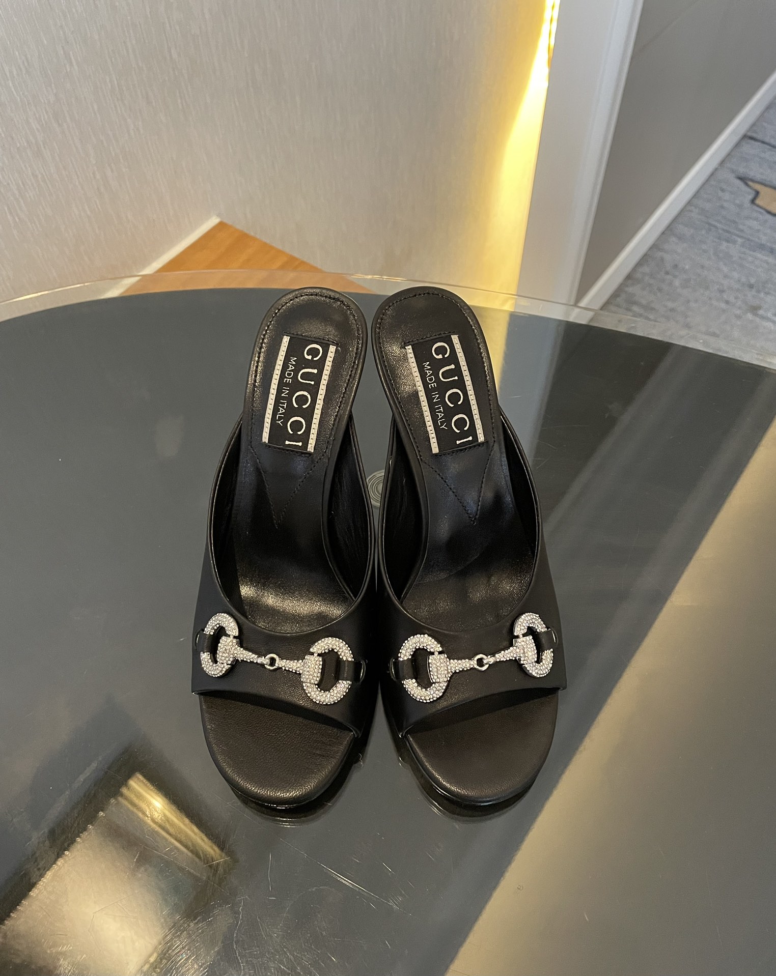 GUCCI SLIDES
