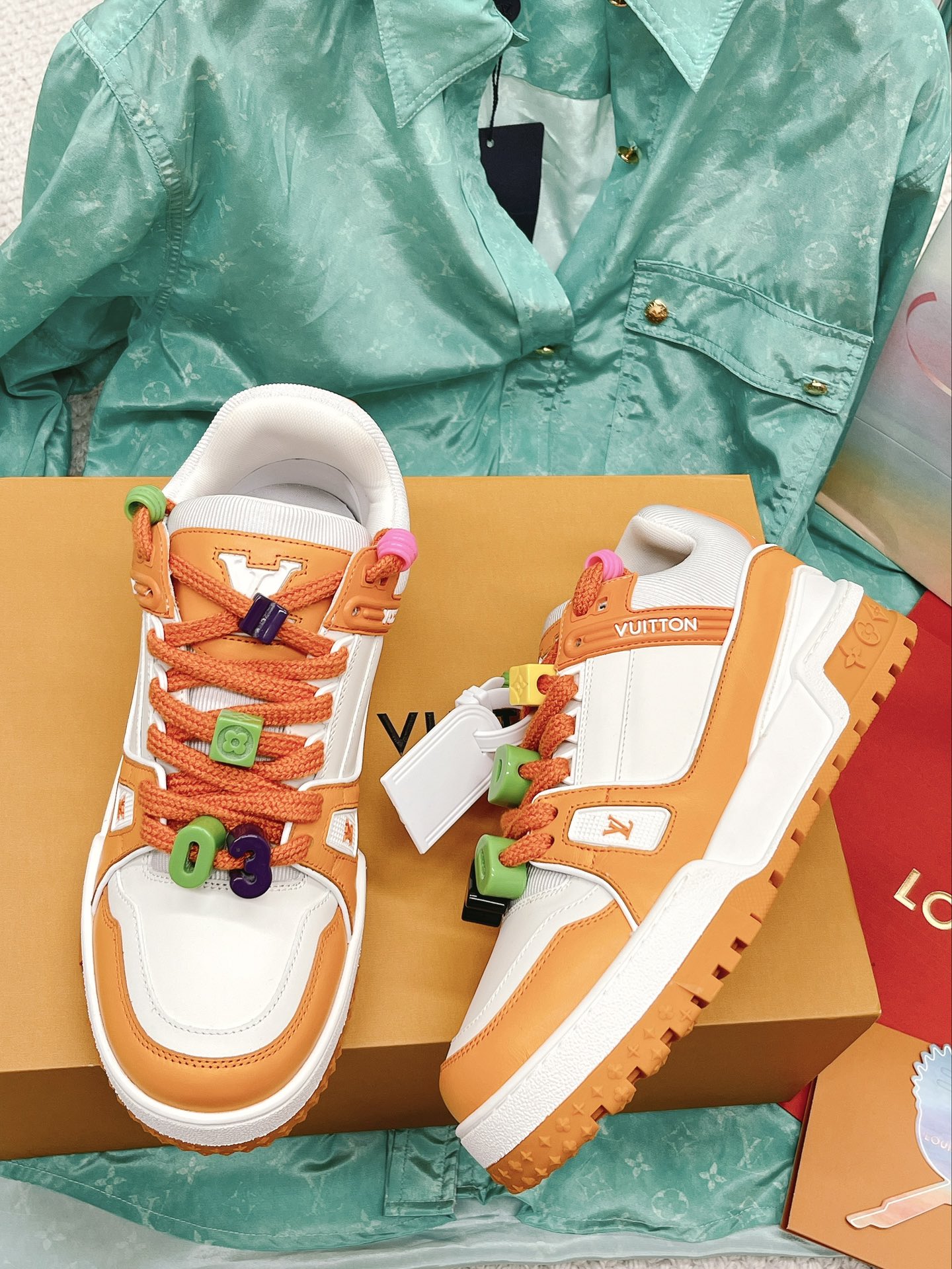 LOUIS VUITTON SNEAKERS