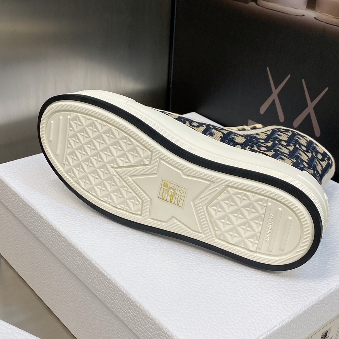 DIOR SNEAKERS