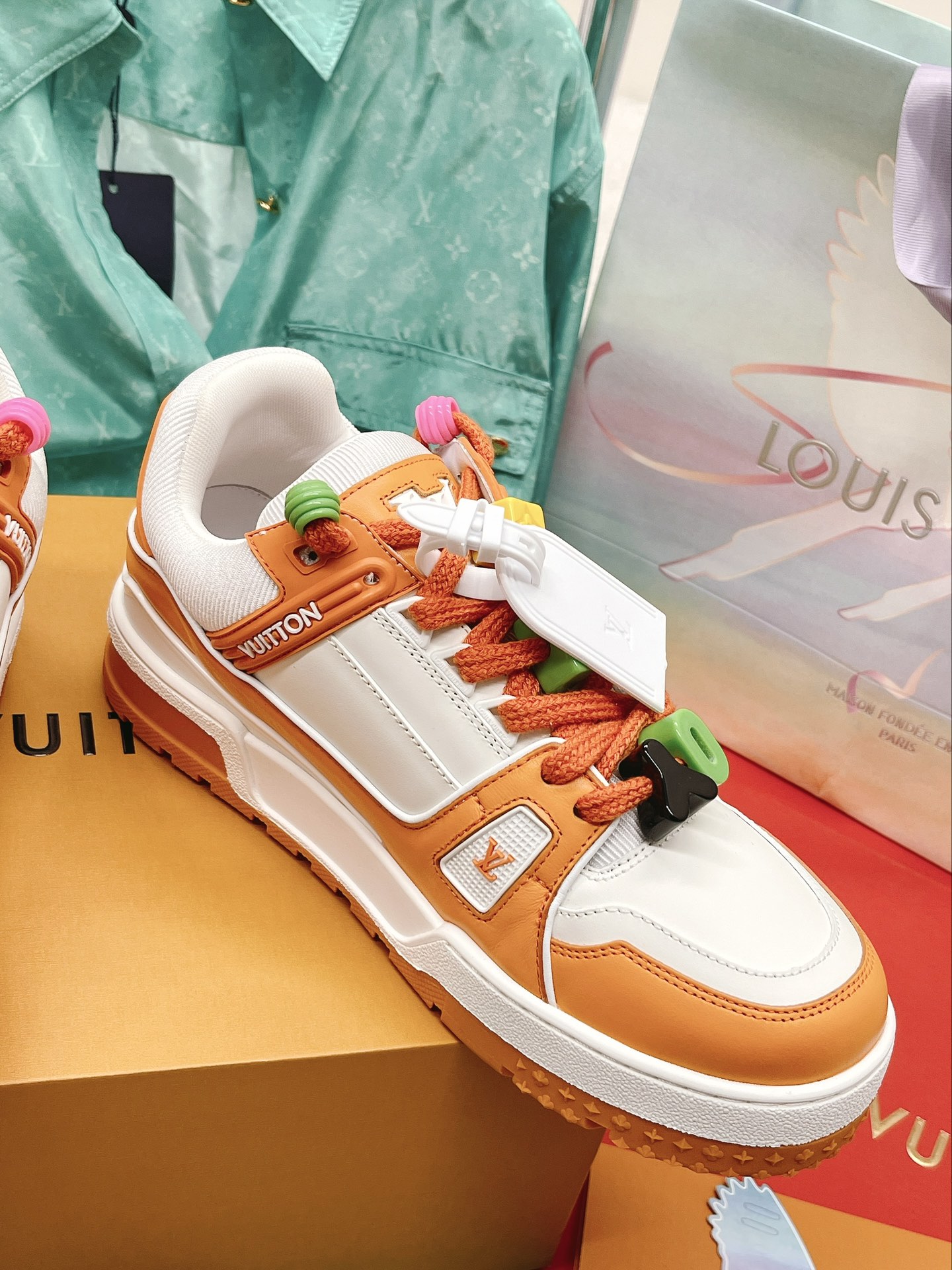 LOUIS VUITTON SNEAKERS