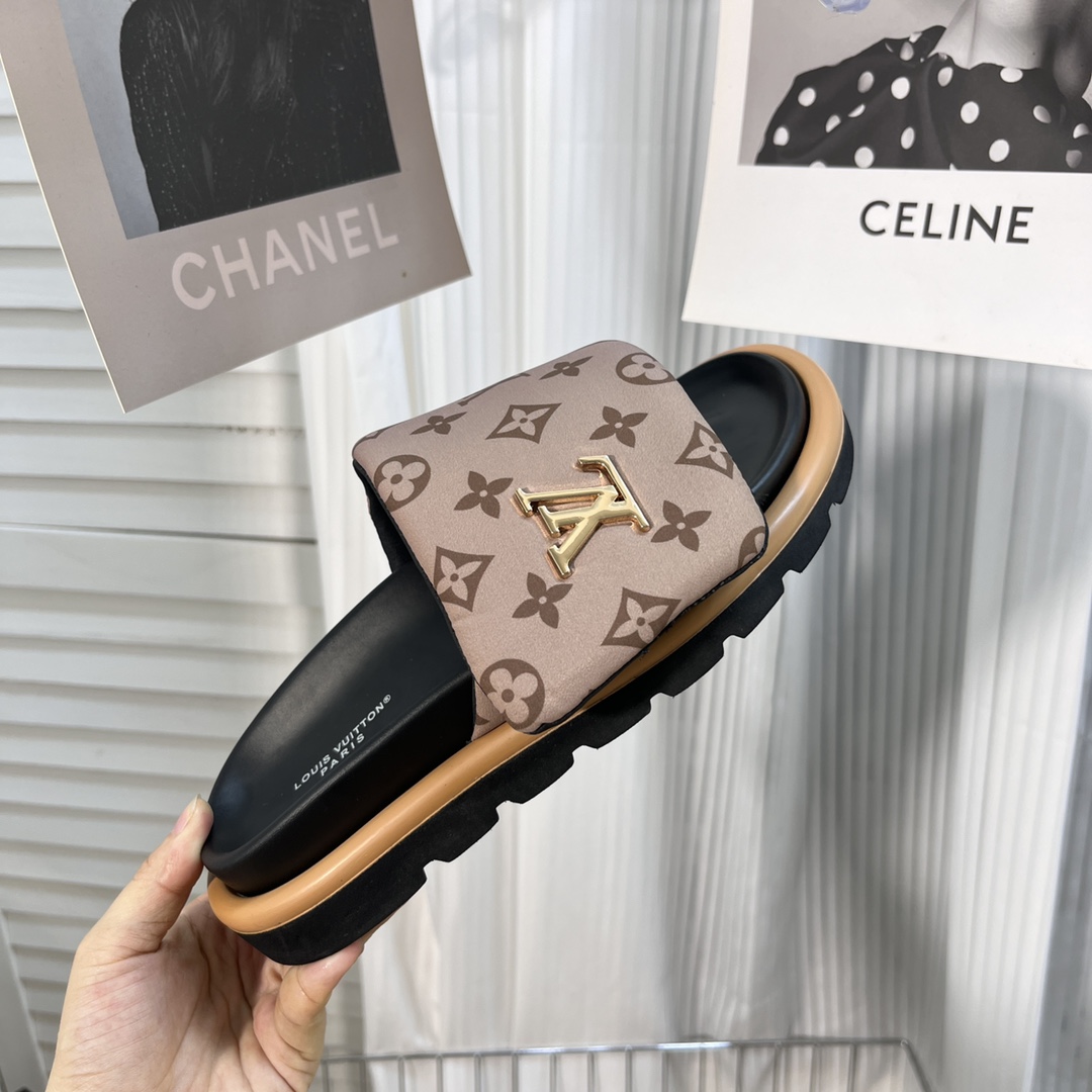 LOUIS VUITTON SLIDES