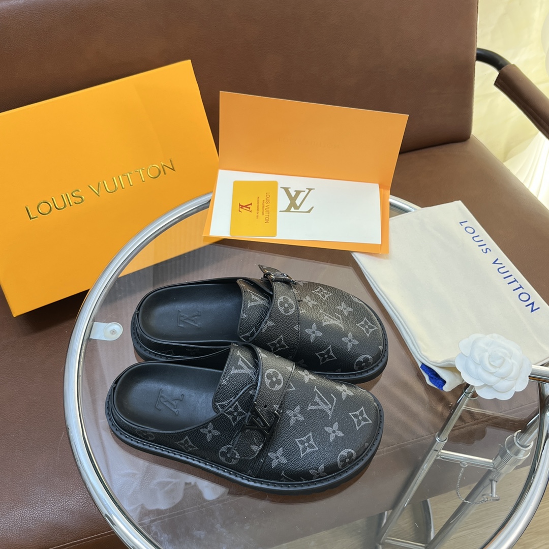 LOUIS VUITTON SLIDES