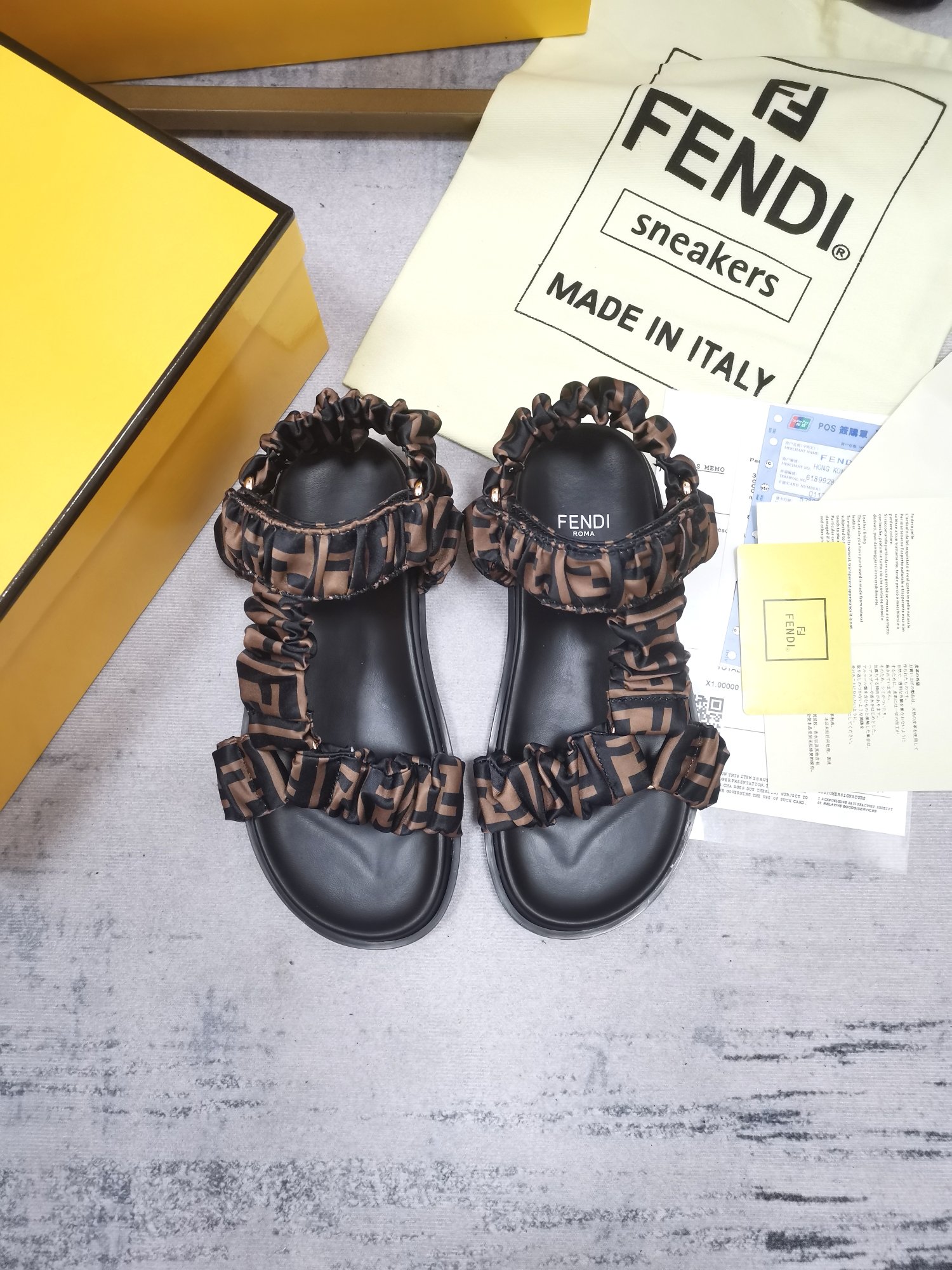 FENDI SLIDES